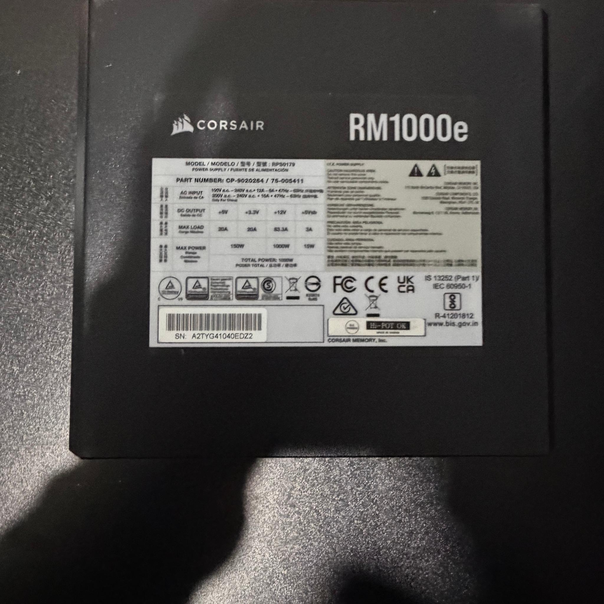 Corsair RM1000e + Cables