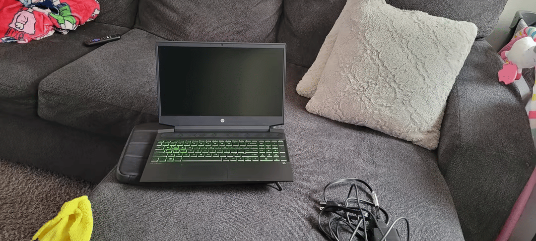HP PAVILLION 15.6 RYZEN 5 16gb ram 256gb ssd 1tb 2.5 drive