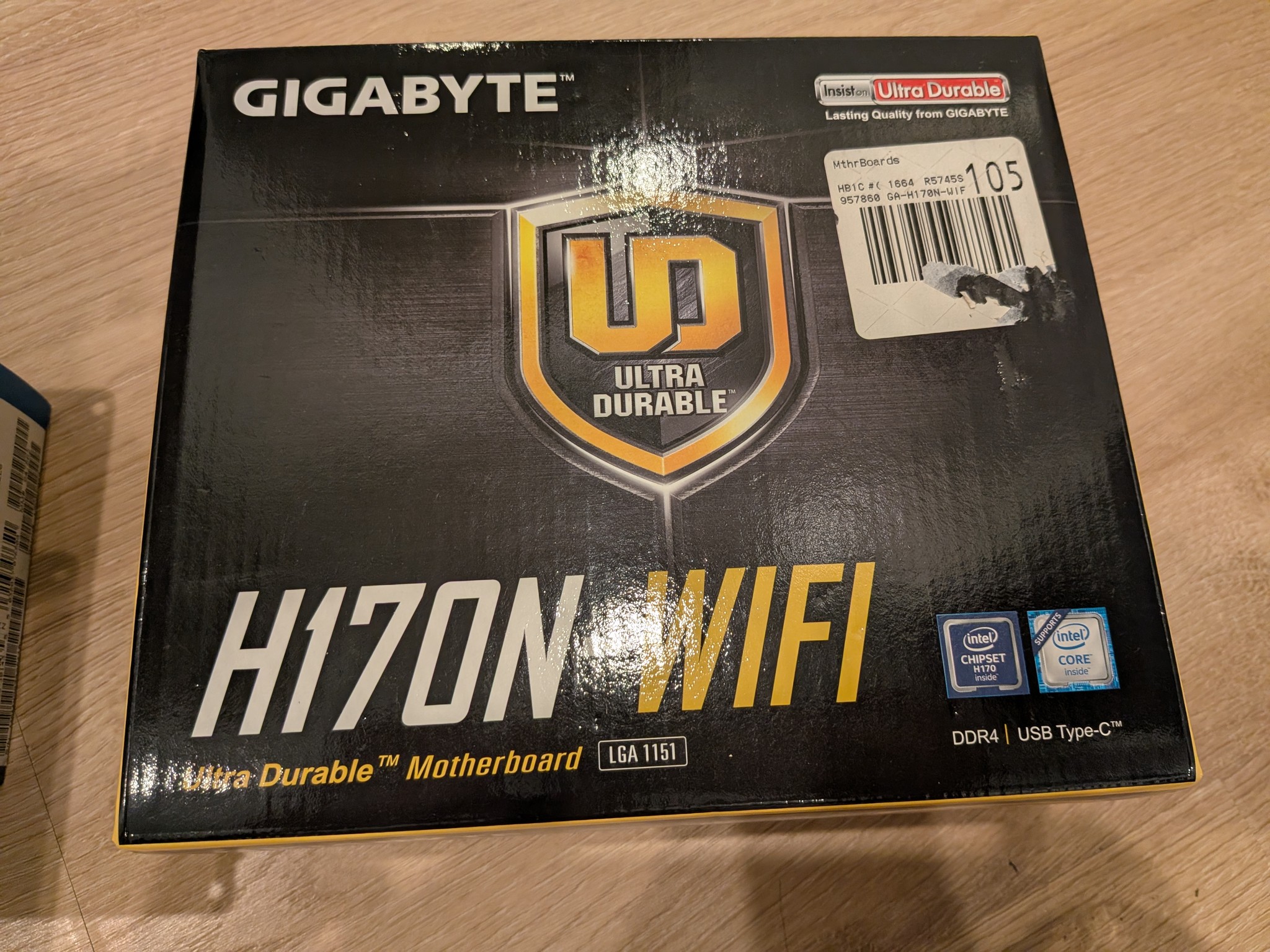 Gigabyte GA-H170N-WIFI Mini ITX LGA1151 + Intel Core i5-6500 3.2 GHz Quad-Core Processor