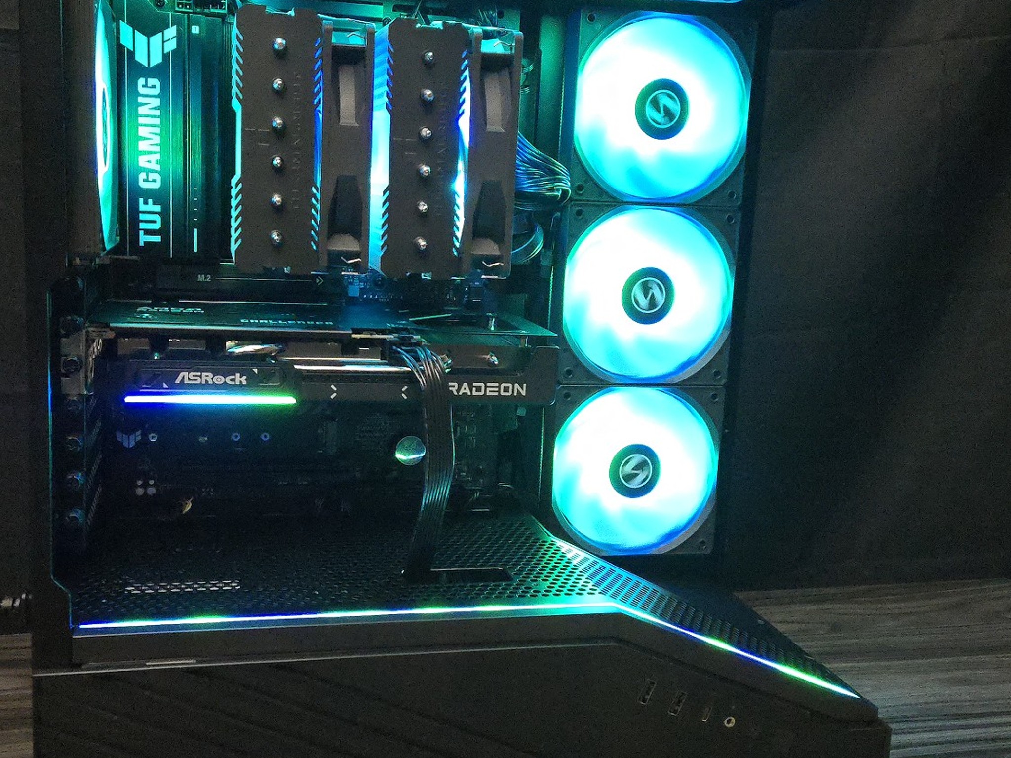 Ryzen 7 7700X - RX 9060 XT 16GB - 32GB DDR5 6000 Corsair - 1TB Samsung 990 Evo Plus NVMe