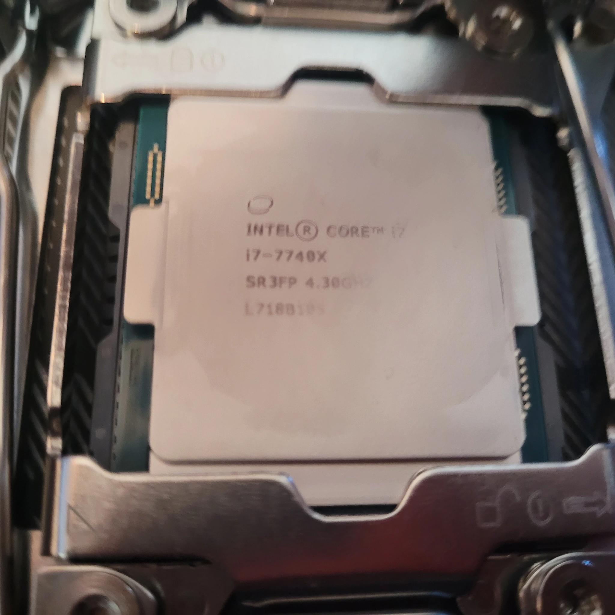 Motherboard/CPU Combo Asus Rog Strix X299-E Gaming ATX LGA2066 Intel Core i7-7740x 4.3Ghz