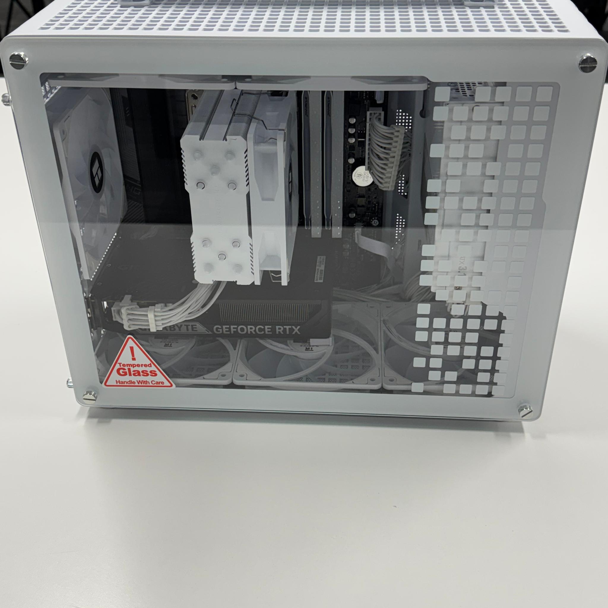'ALL NEW PARTS' PC with AMD RYZEN 7 5700X & RTX 5060