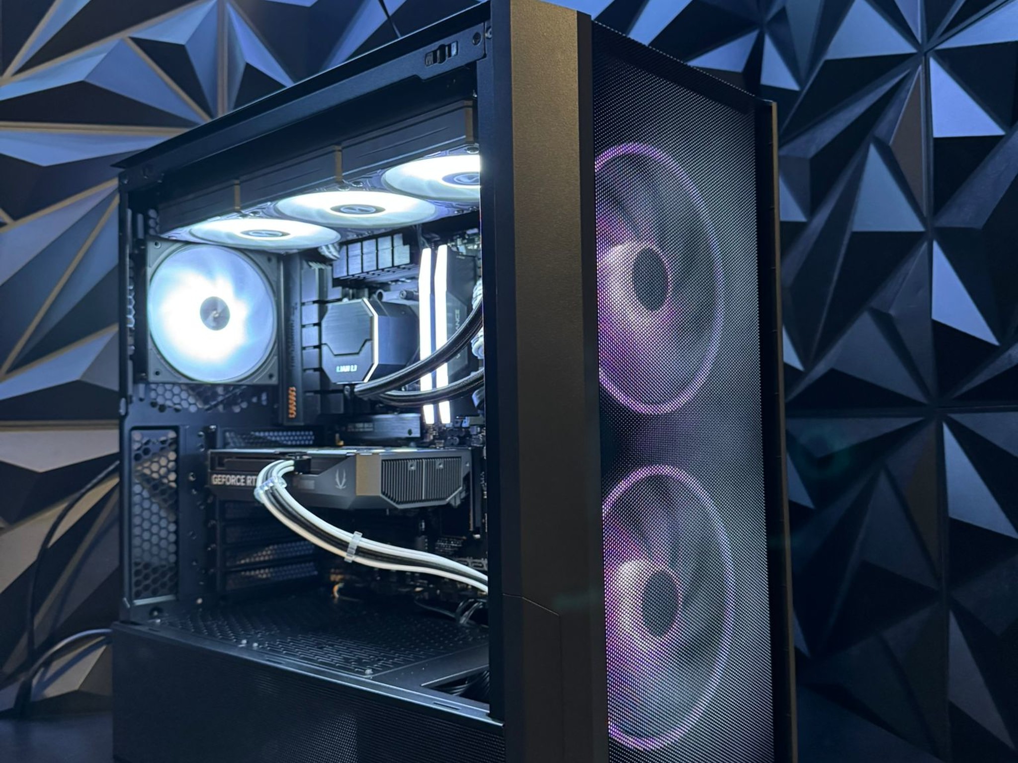 ⚡ Black Lightning Ti ⚫⚡Ryzen 5 7600X3D| 5060Ti 16 GB| 32 GB DDR5| 3 TB NVMe