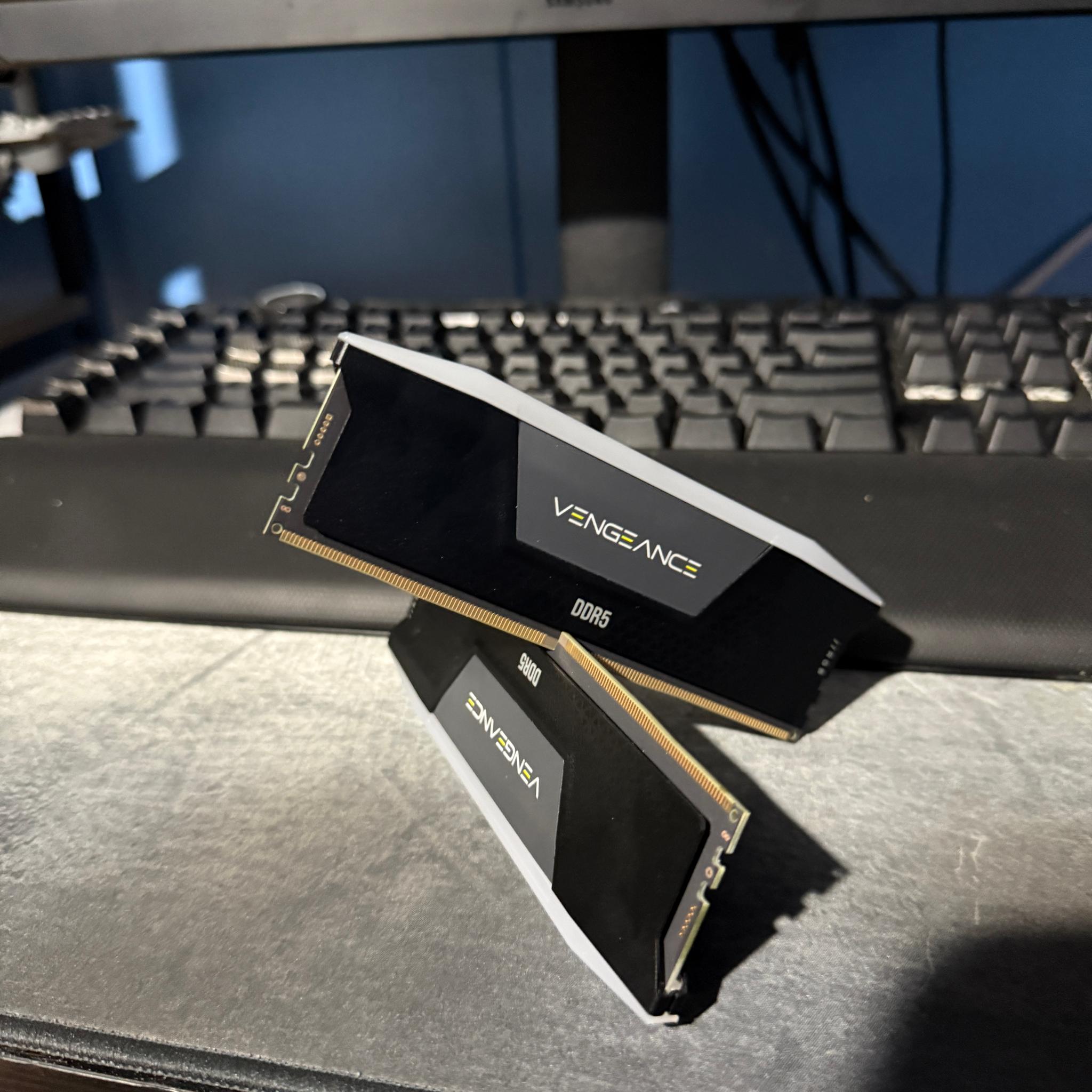 Corsair vengeance RGB 2x16 6000MT/s