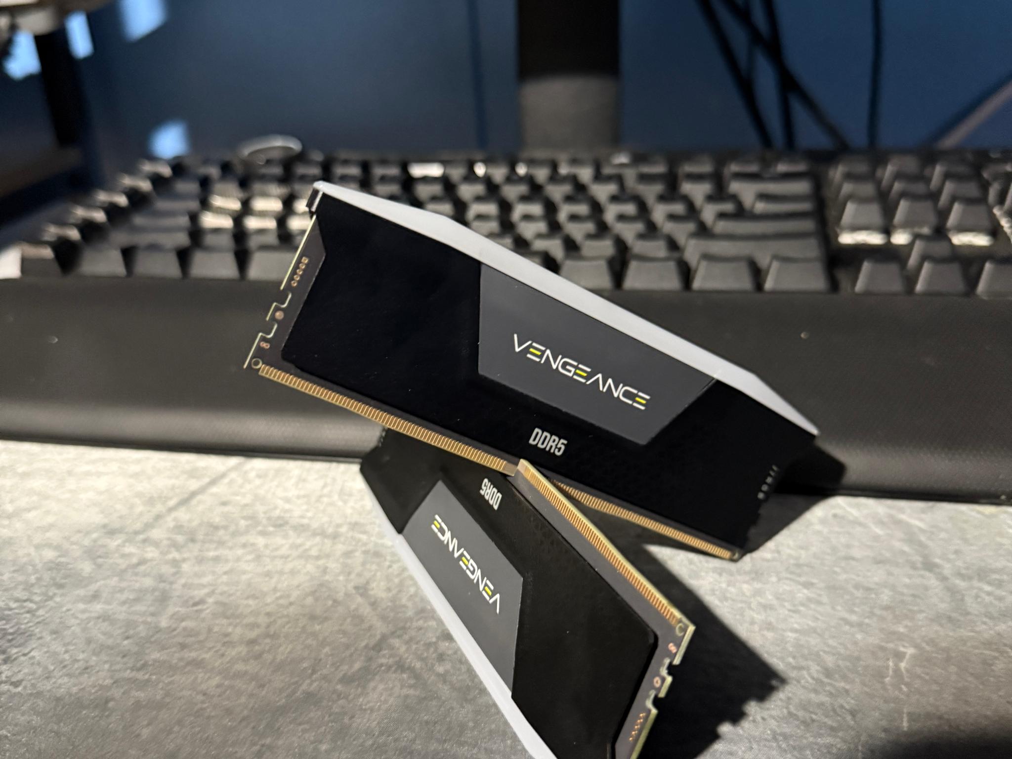 Corsair vengeance RGB 2x16 6000MT/s