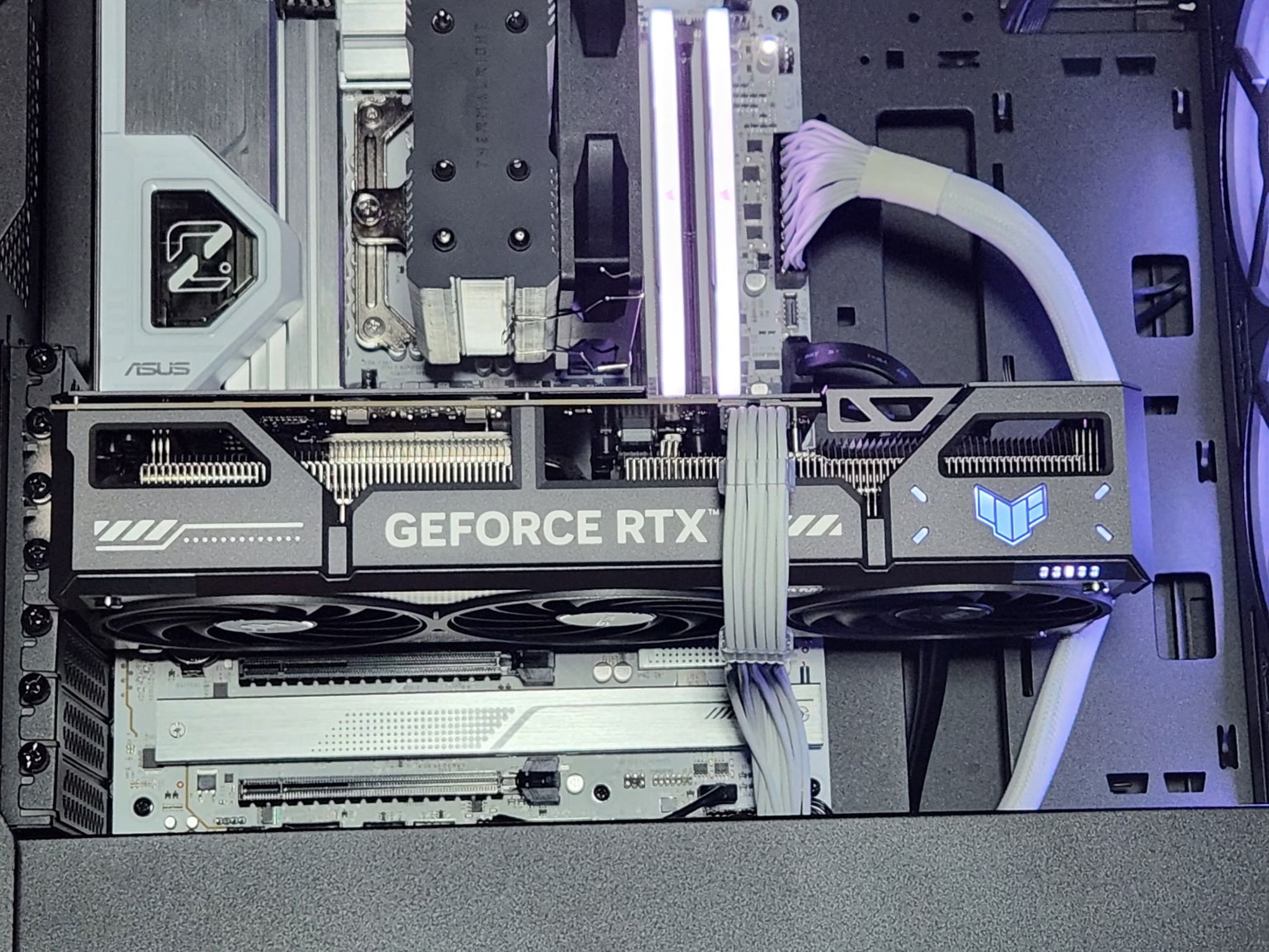 GeForce RTX 5070 Custom Gaming PC - Core Ultra 5 250KF Plus