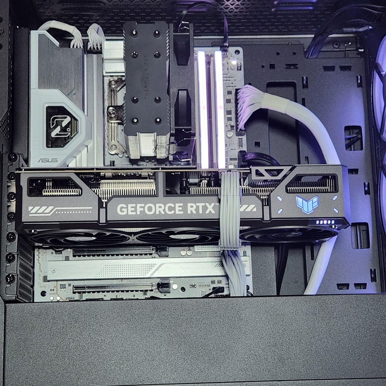GeForce RTX 5070 Custom Gaming PC - Core Ultra 5 250KF Plus