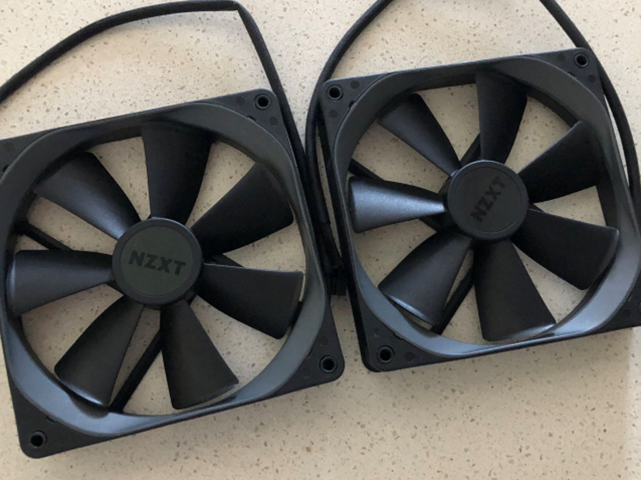 NZXT Kraken X62 280mm AIO Liquid CPU Cooler PLUS CableMod White AIO Sleeving Kit