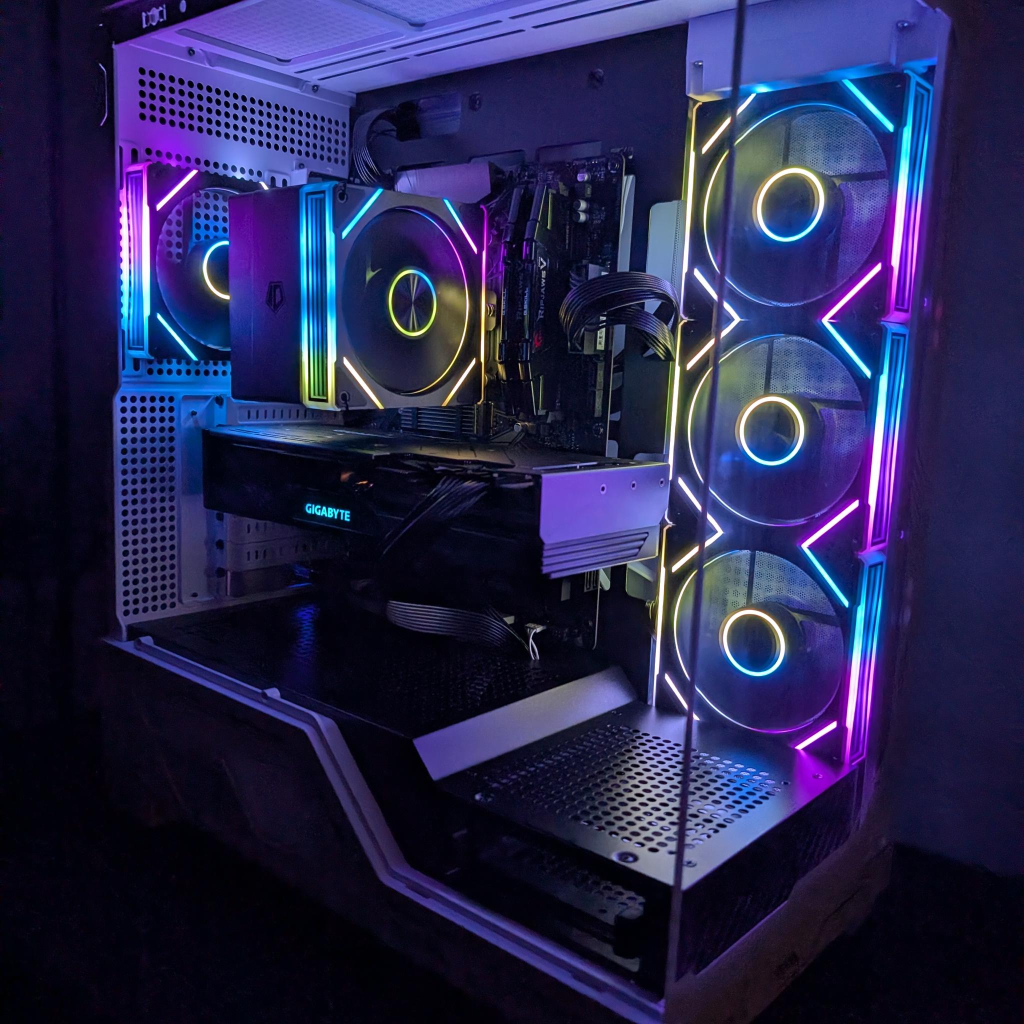 Gaming PC RX 7700 XT-Ryzen 7 5700x-32GB DDR4 3200-1 TB NVME