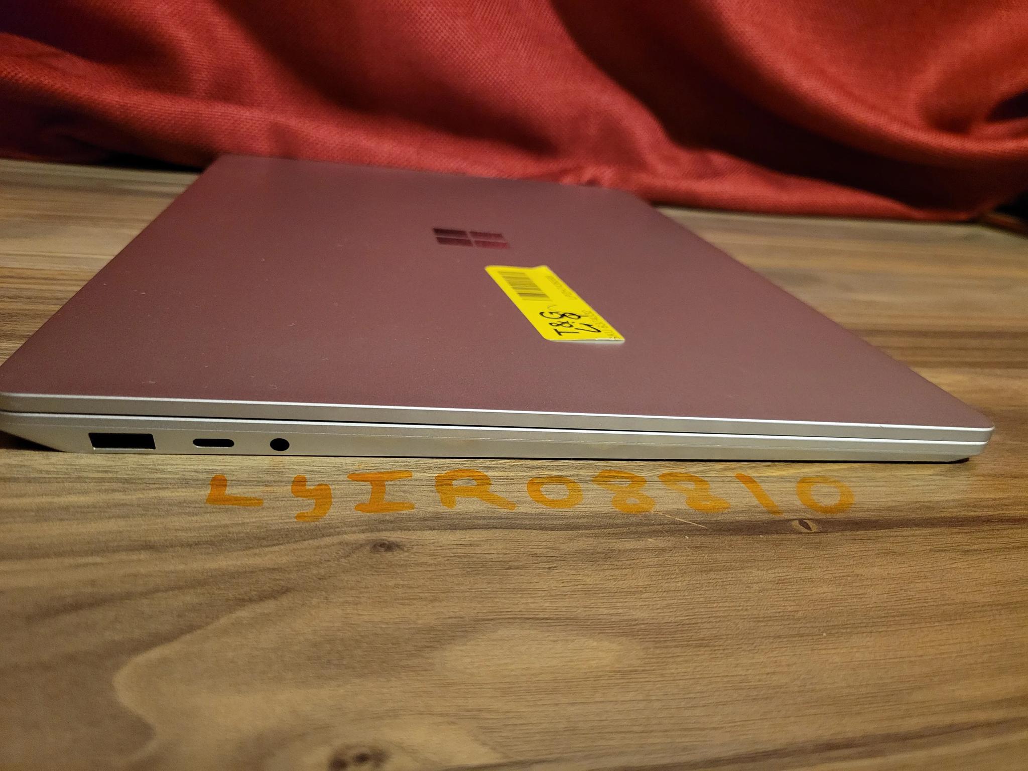 Microsoft Surface Laptop 3 - Ryzen5 - 15" touch screen - 128gb