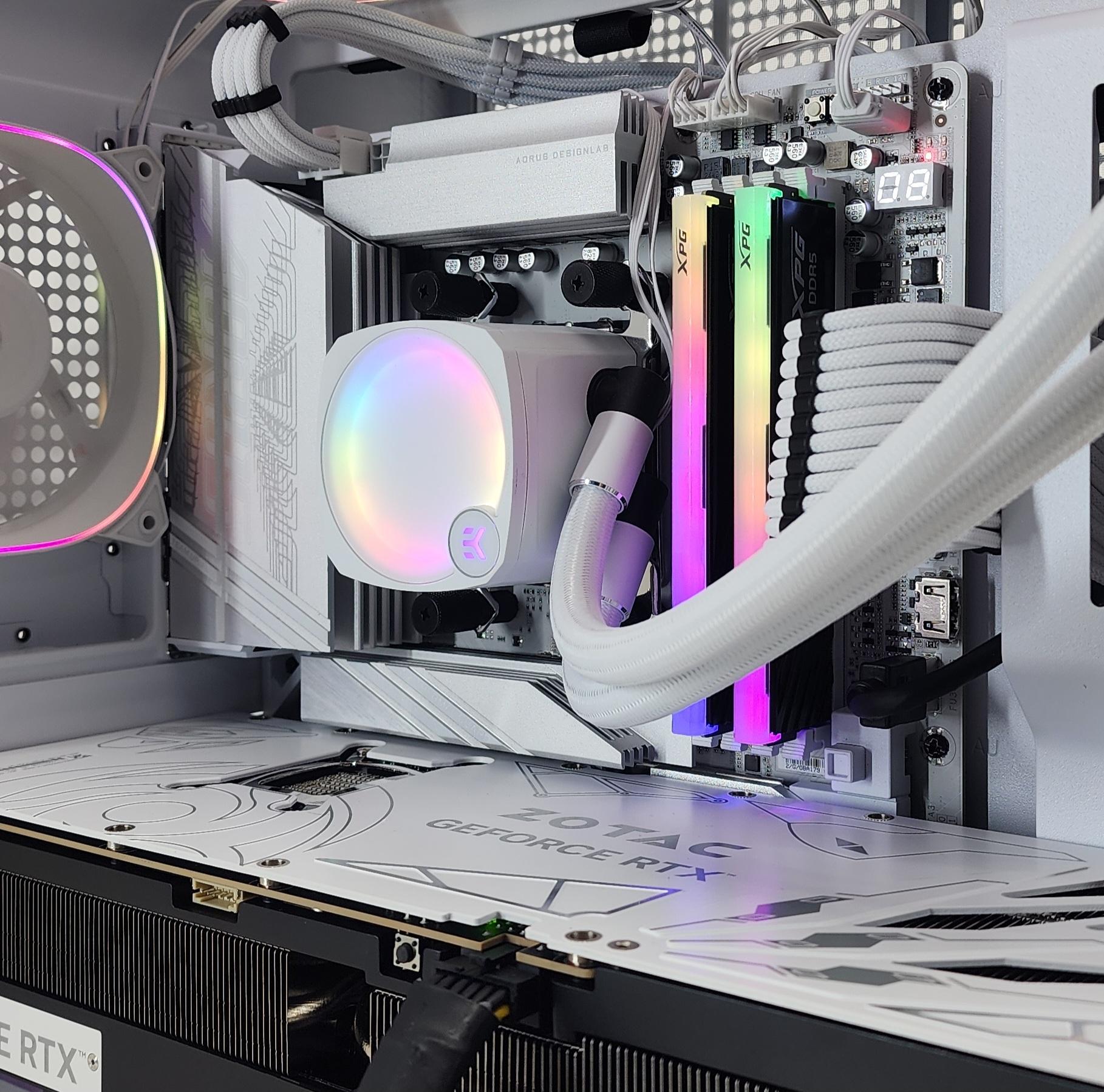 Gaming PC Ryzen 7 9800X3D 32GB RAM 1TB SSD RTX 5080 16GB Windows 11 Computer