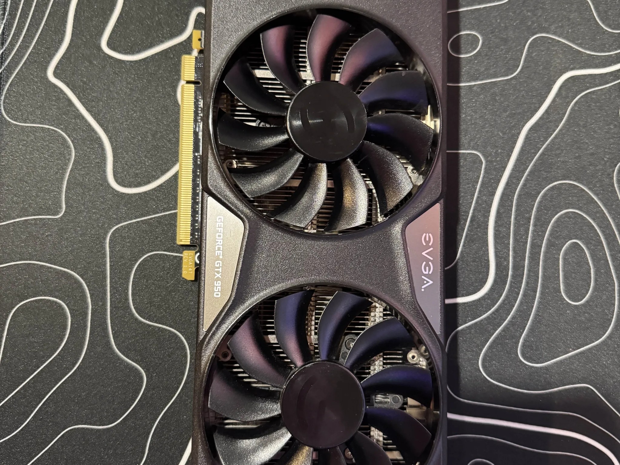 EVGA SSC ACX 2.0 GeForce GTX 950 2 GB Video Card