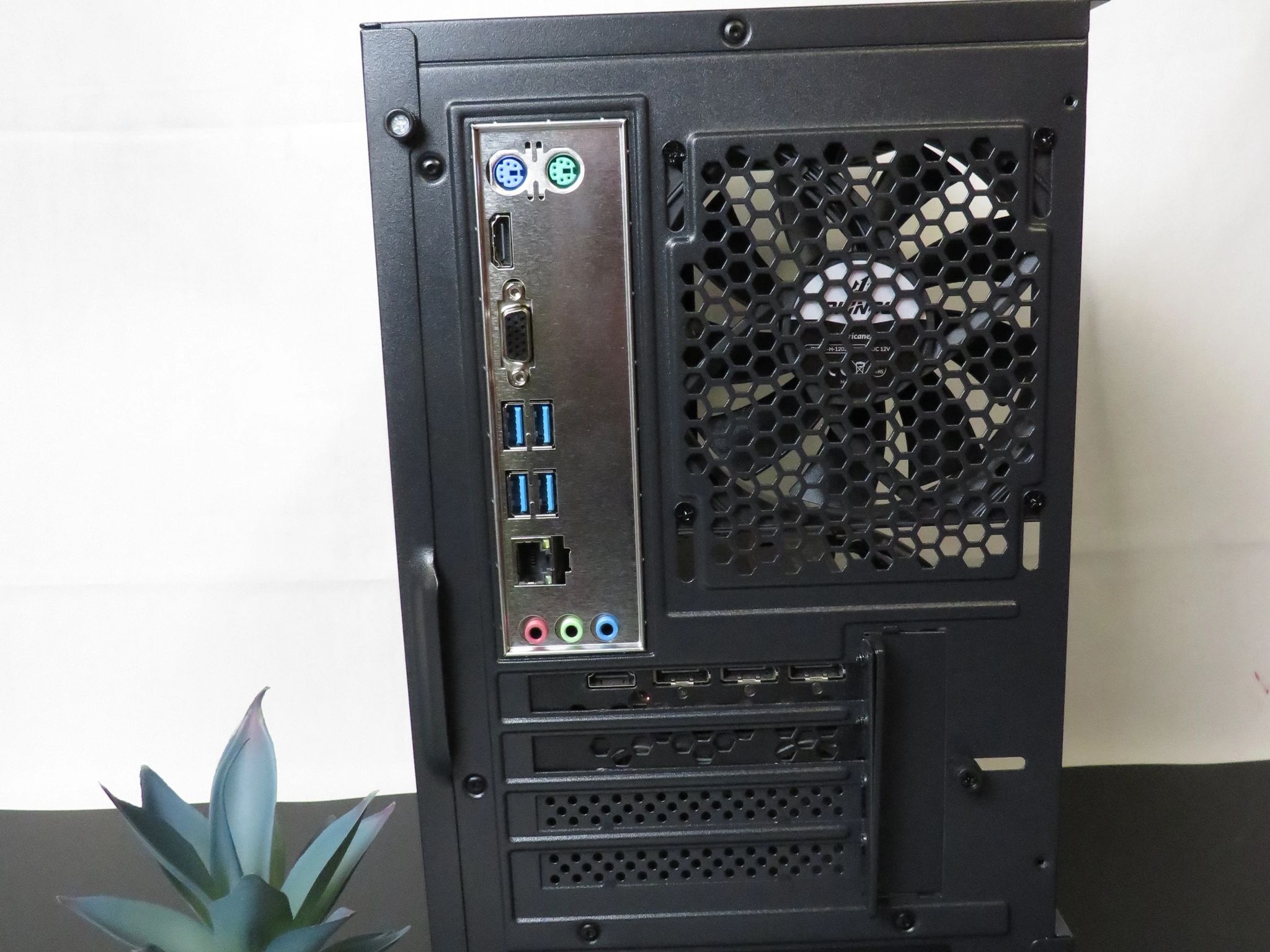 Budget starter gamer: Ryzen 5 2600 + EVGA RTX 3050 8 GB + 16 GB RAM + 1 TB NVME