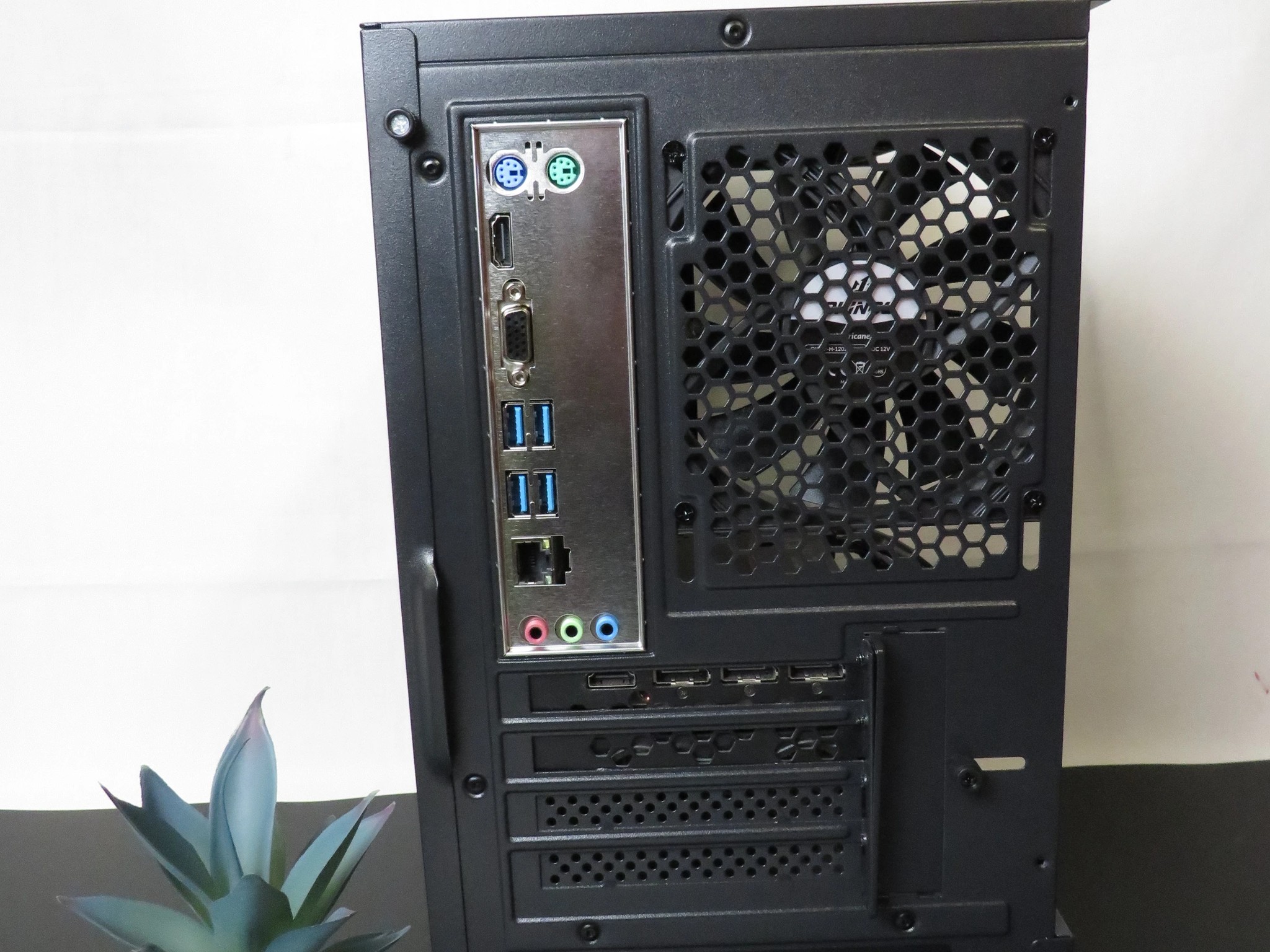 Budget starter gamer: Ryzen 5 2600 + EVGA RTX 3050 8 GB + 16 GB RAM + 1 TB NVME