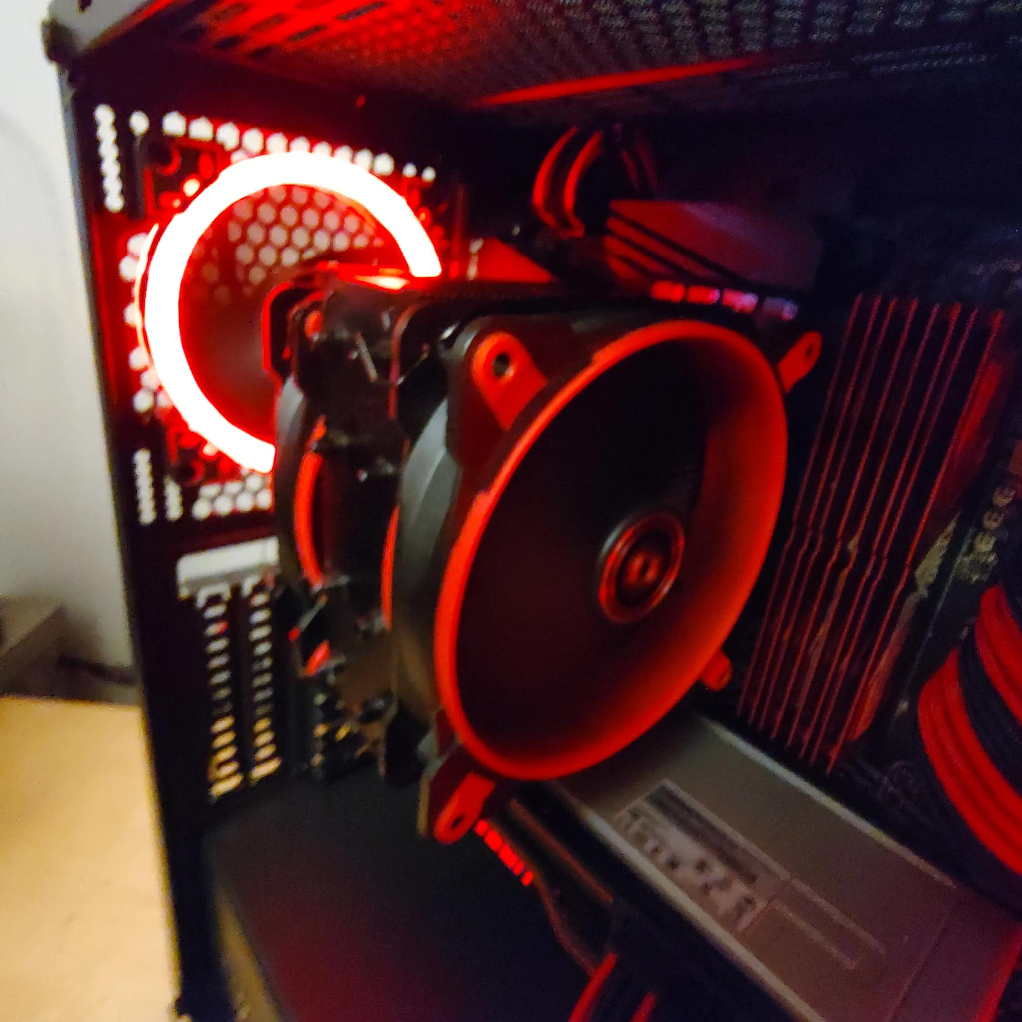 Gaming PC - Ryzen 7 5800X, RX 6700XT, 32GB RAM, 1TB NVME