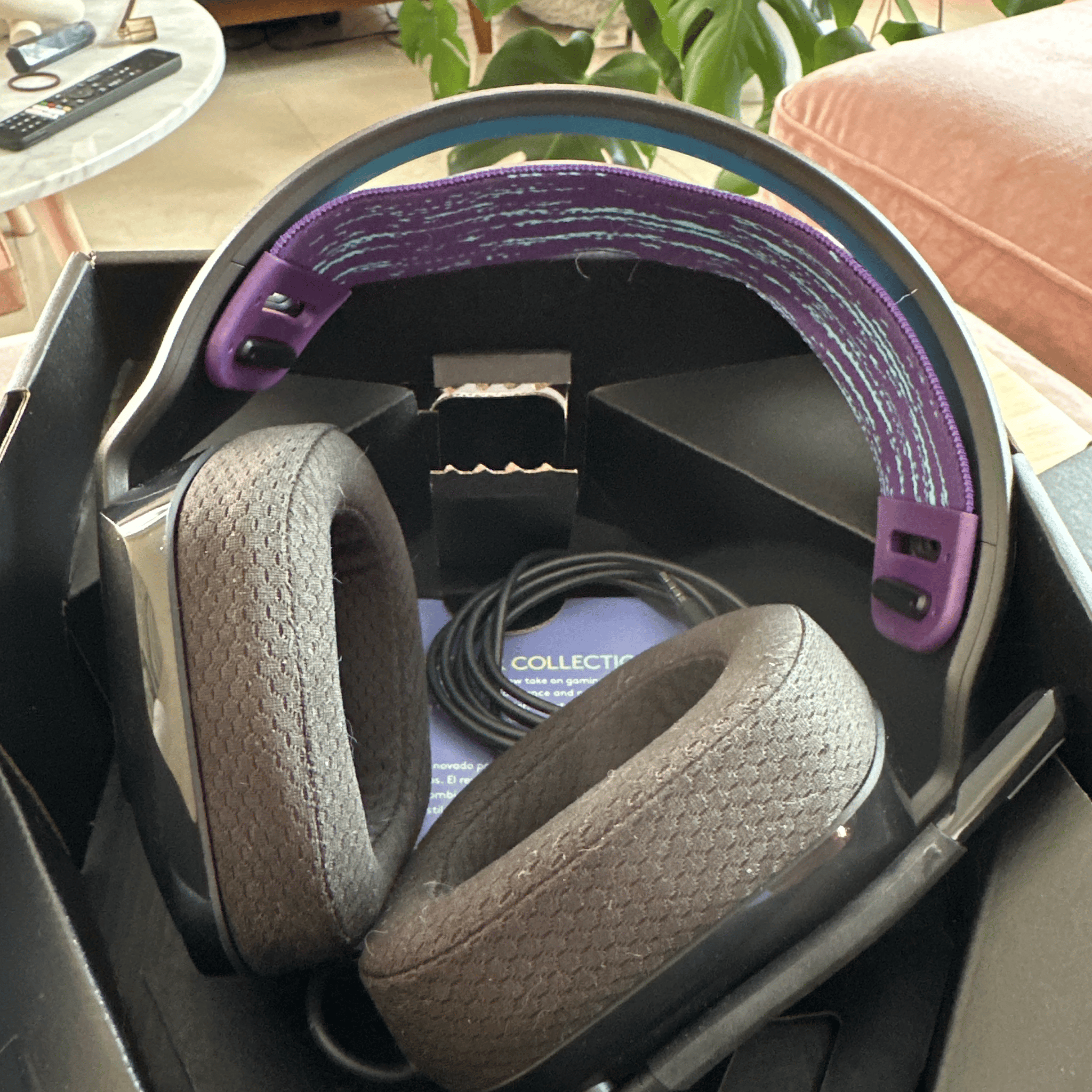 Logitech G335