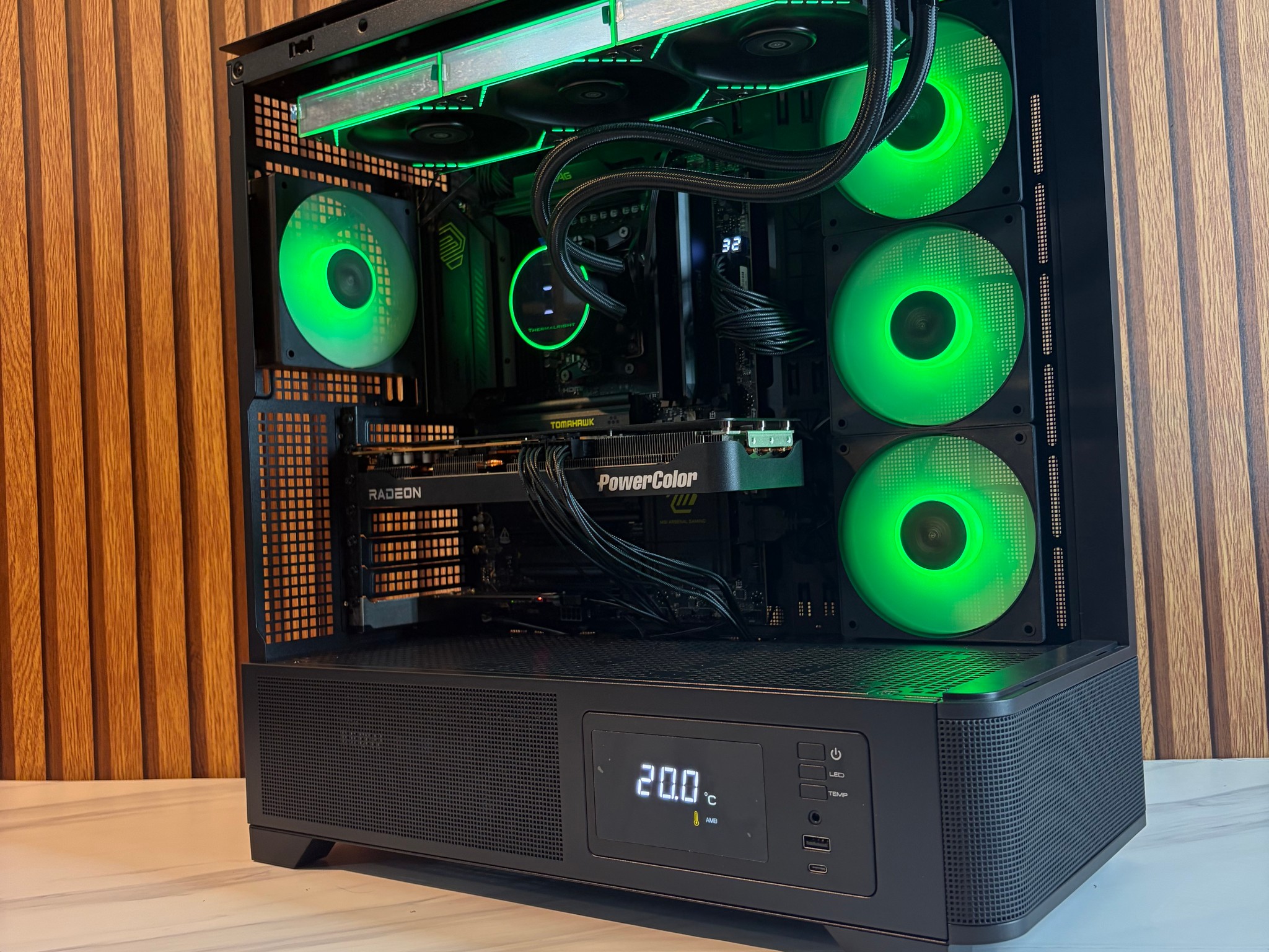 9070XT 16GB | RYZEN 7 9800X3D | 32GB DDR5 | 1TB SSD | 750W | 360MM AIO | X870E