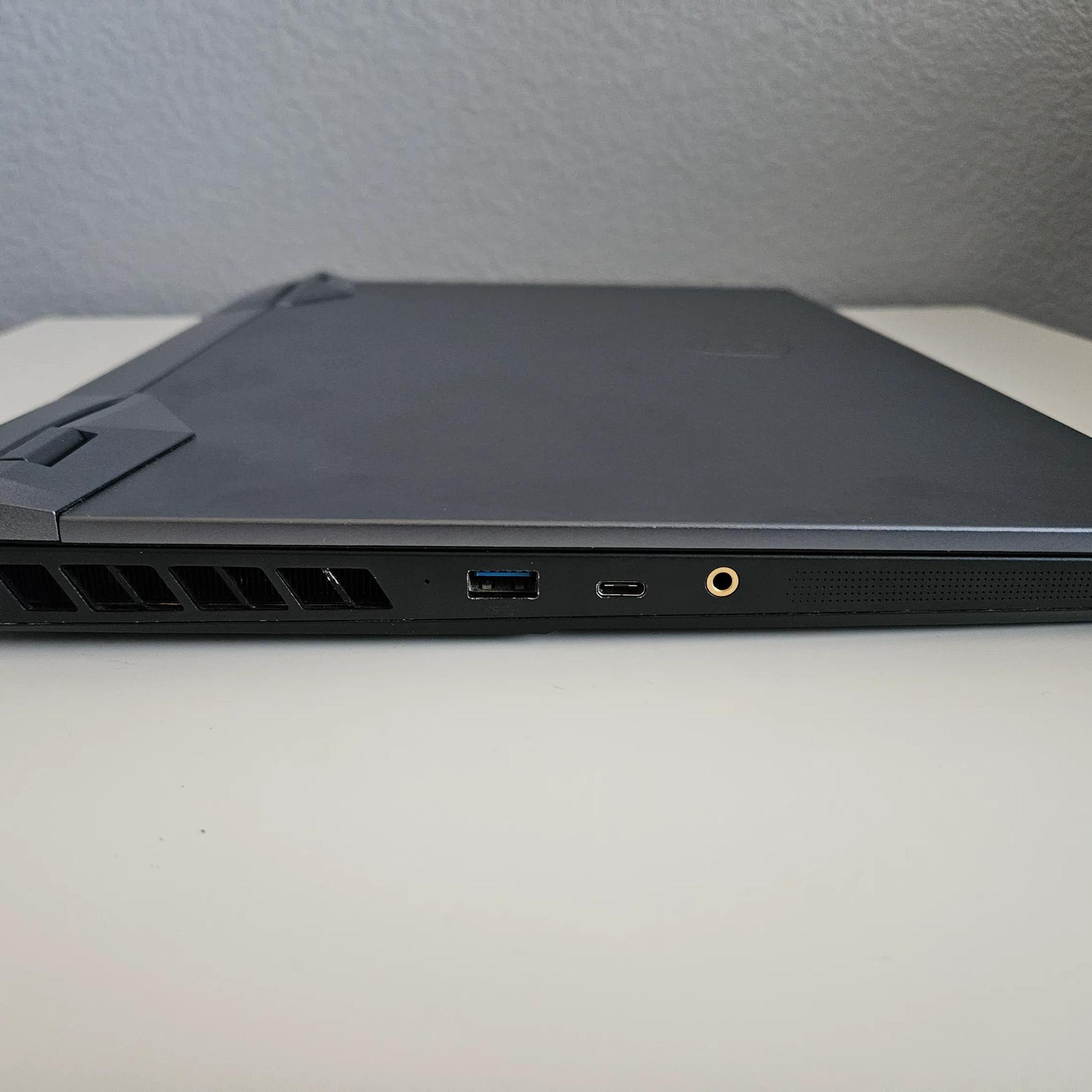 MSI GE66 Raider 15.6" 240Hz i7-10750H 32GB RAM 1TB SSD RTX 3070 Laptop