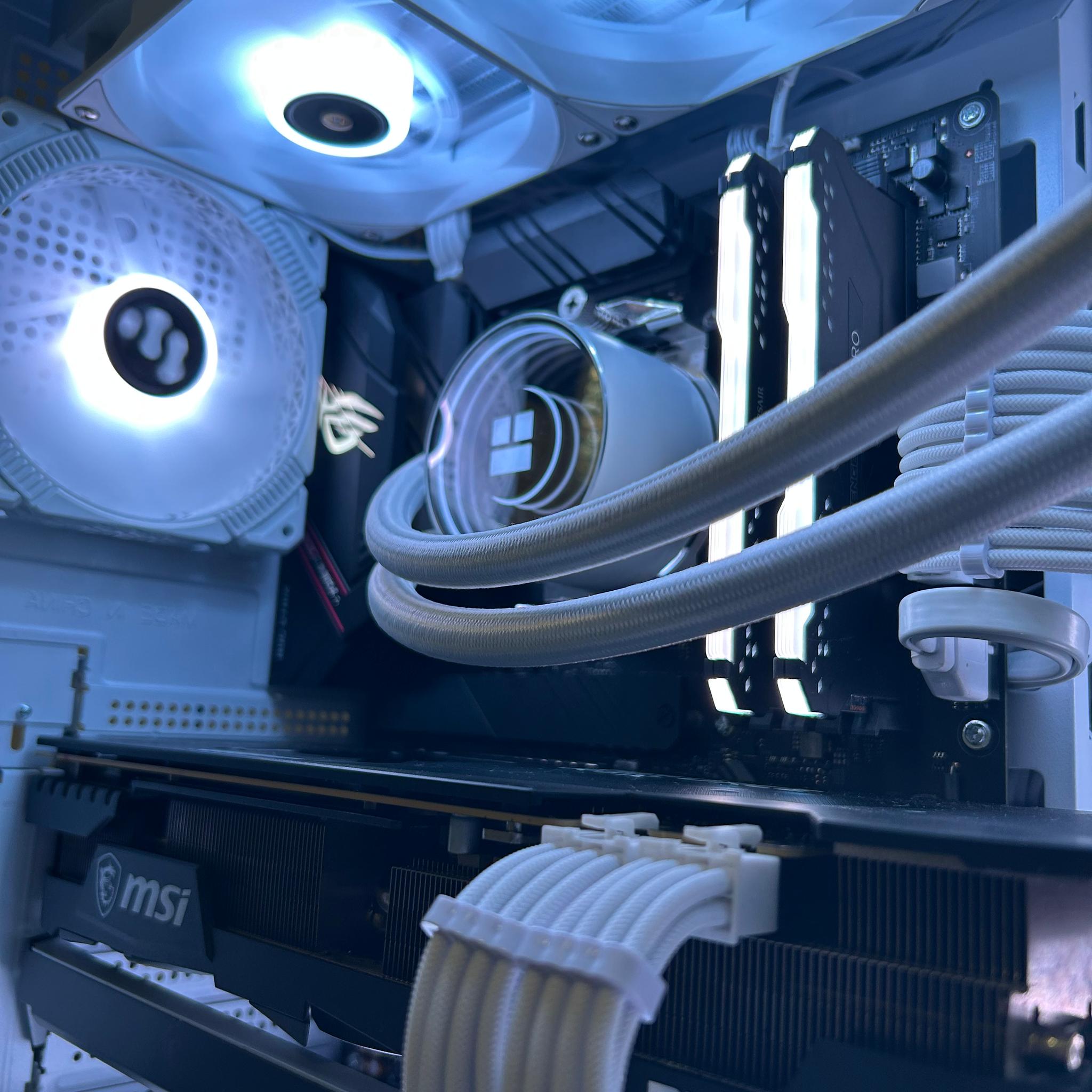 1440p Ultra Desktop – Clean White RGB Build, Ready to Play