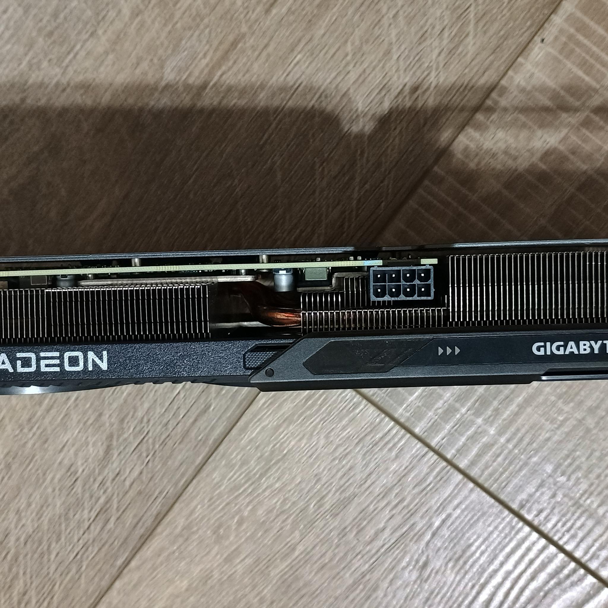 GIGABYTE Radeon RX 9060 XT GAMING OC 8G