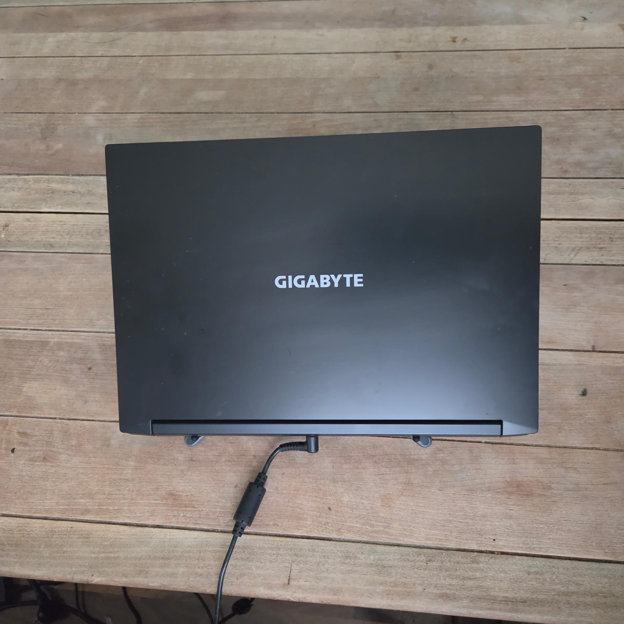 Gigabyte G5 KC gaming laptop 32GB DDR4 / 2 TB NVME SSD