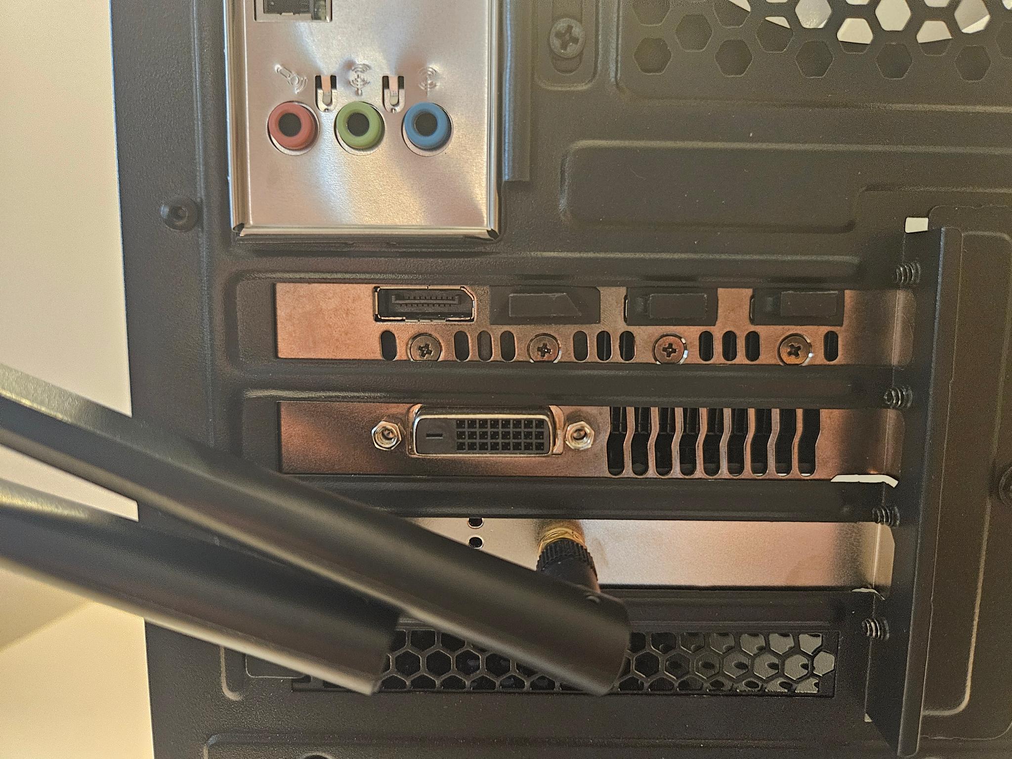 GTX 1080 | 32GB RAM | 10-Core CPU E5-2680 v2 | NVMe SSD(256gb)+HDD(512gb) | Win 11 Custom PC TPM 2.0