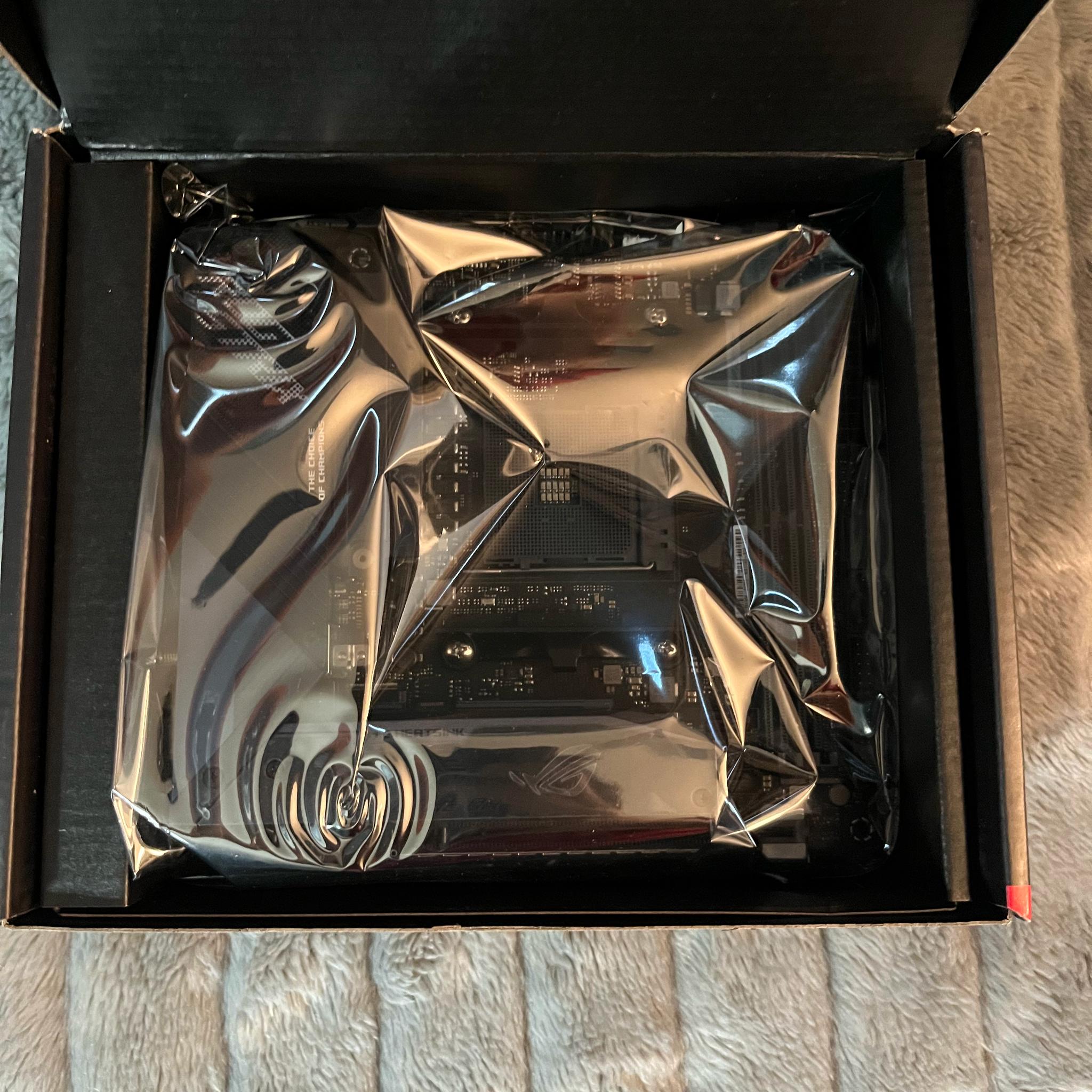 ASUS ROG STRIX X570-I GAMING Mini-ITX Motherboard (AM4)
