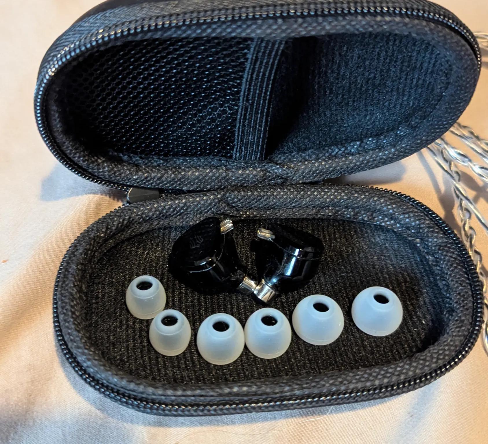 Linsoul SIMGOT EM6L (Lightly used)