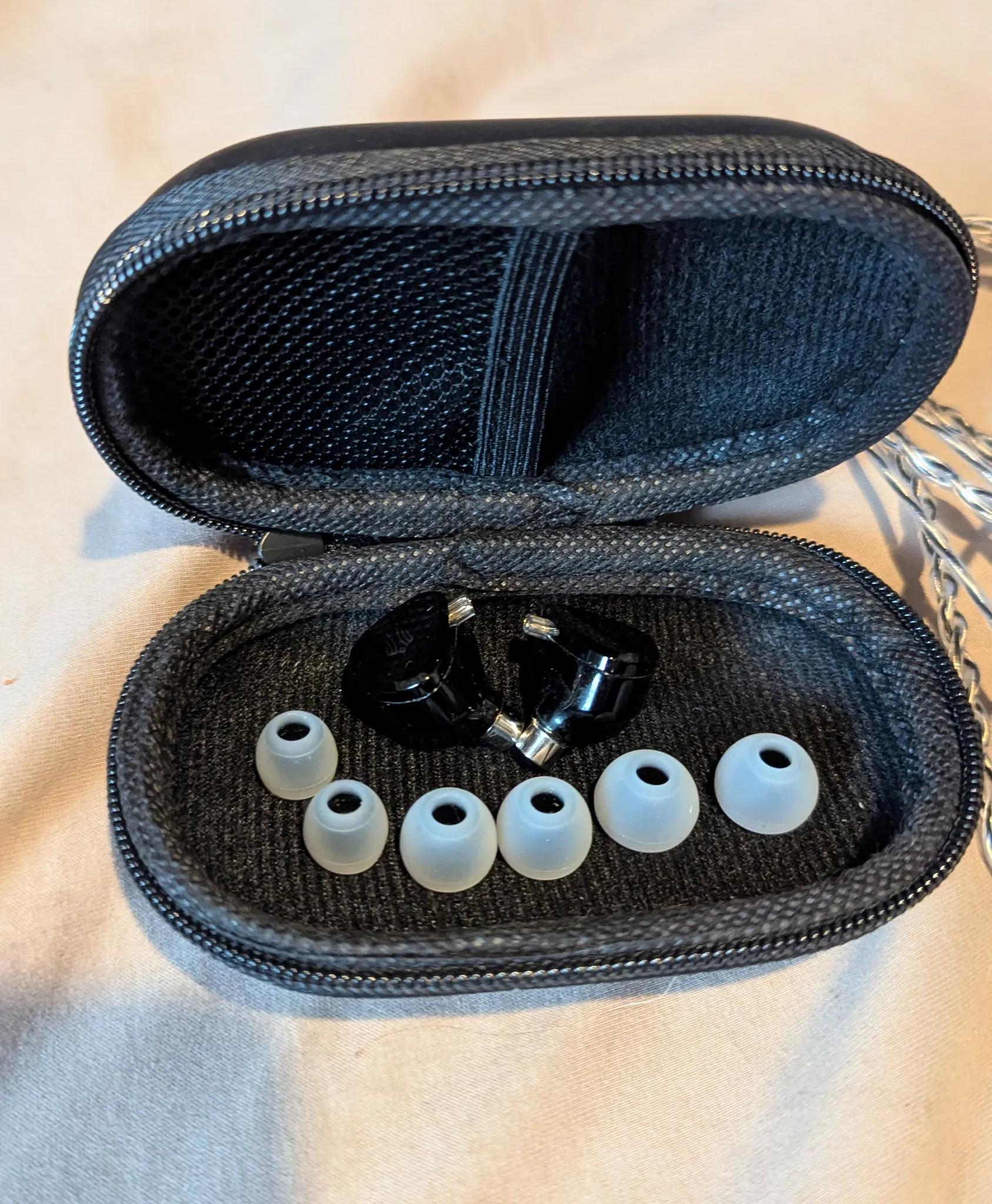 Linsoul SIMGOT EM6L (Lightly used)