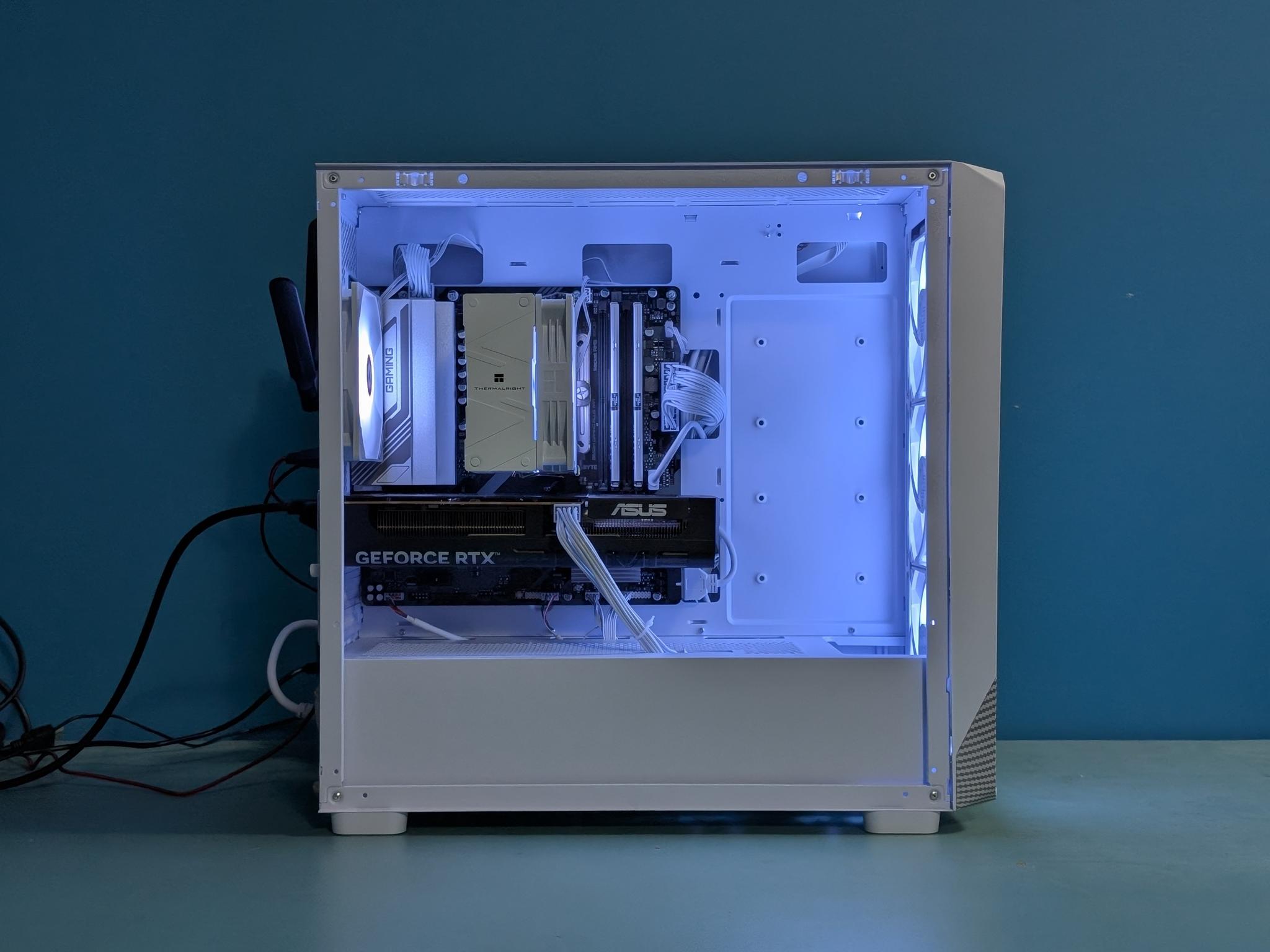 Pristine White Gaming Rig – RTX 5060 & Ryzen 5 8400F (Brand New / ARGB Custom)