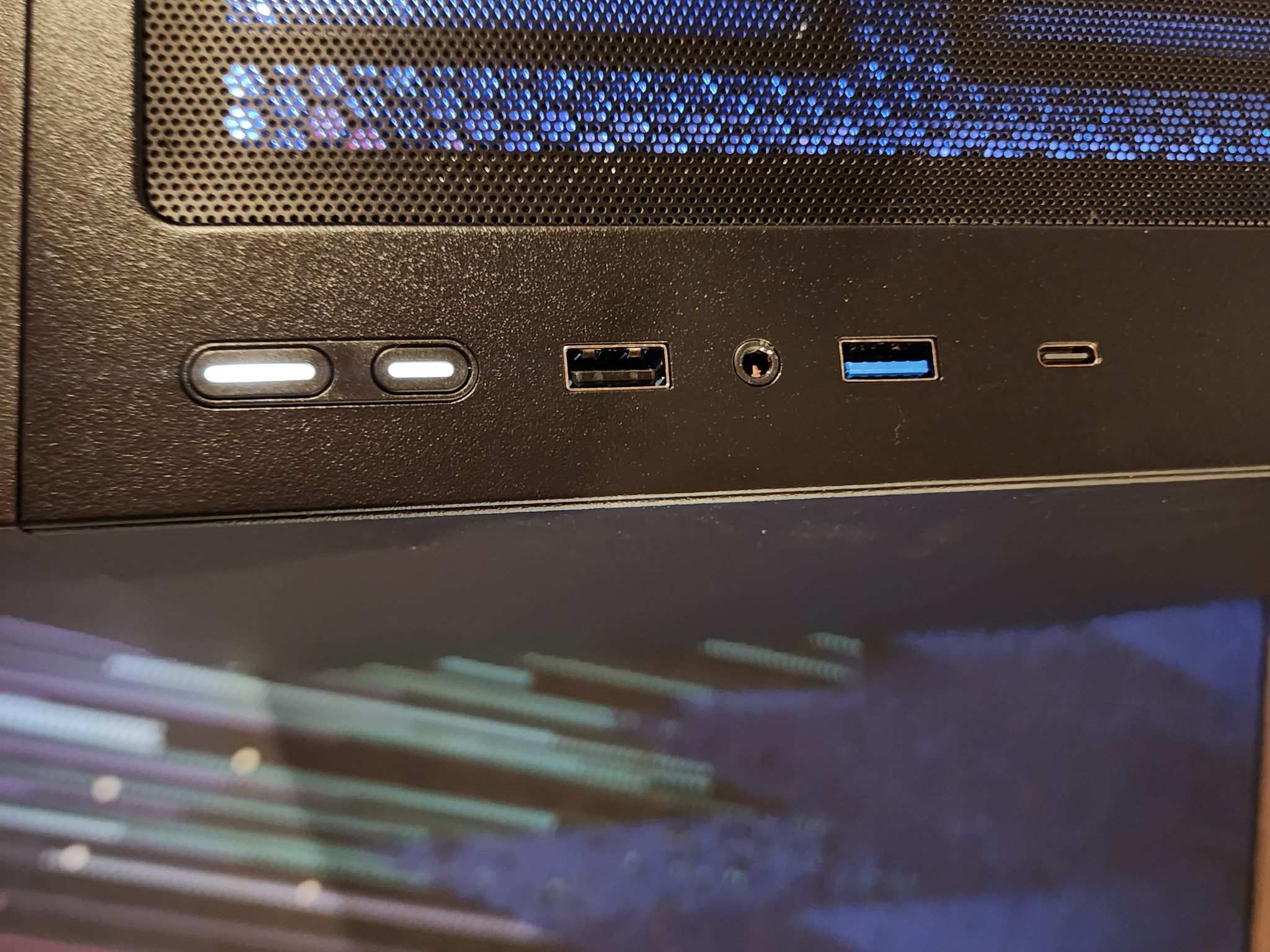 RTX 4080 SUPER / Intel Core Ultra 9 285 / 32GB DDR5 RAM / 1TB NVMe SSD