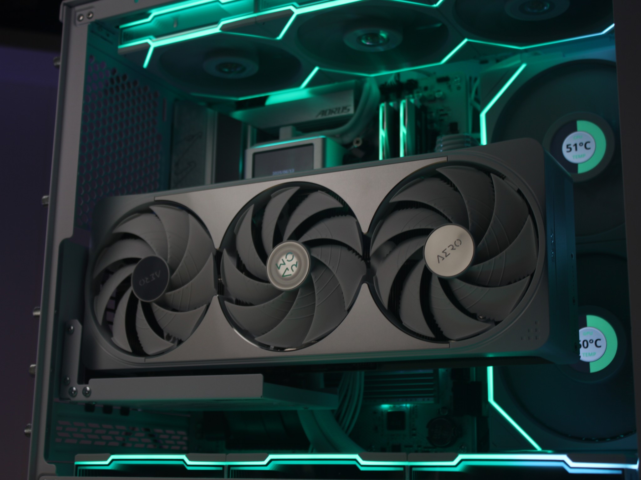 Northern Aurora | RTX 5070 Ti | Ryzen 7 9800X3D