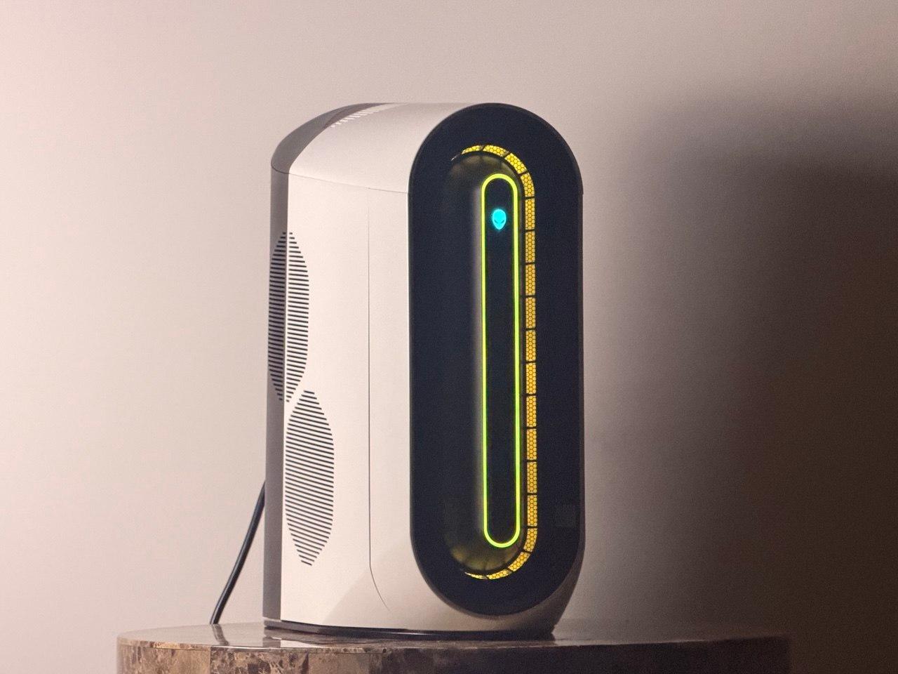 FREE SHIPPING👽🛸Alienware Gaming PC | RTX 2080 Super | i7-10700F | 512 GB NVME SSD | 16 GB RAM