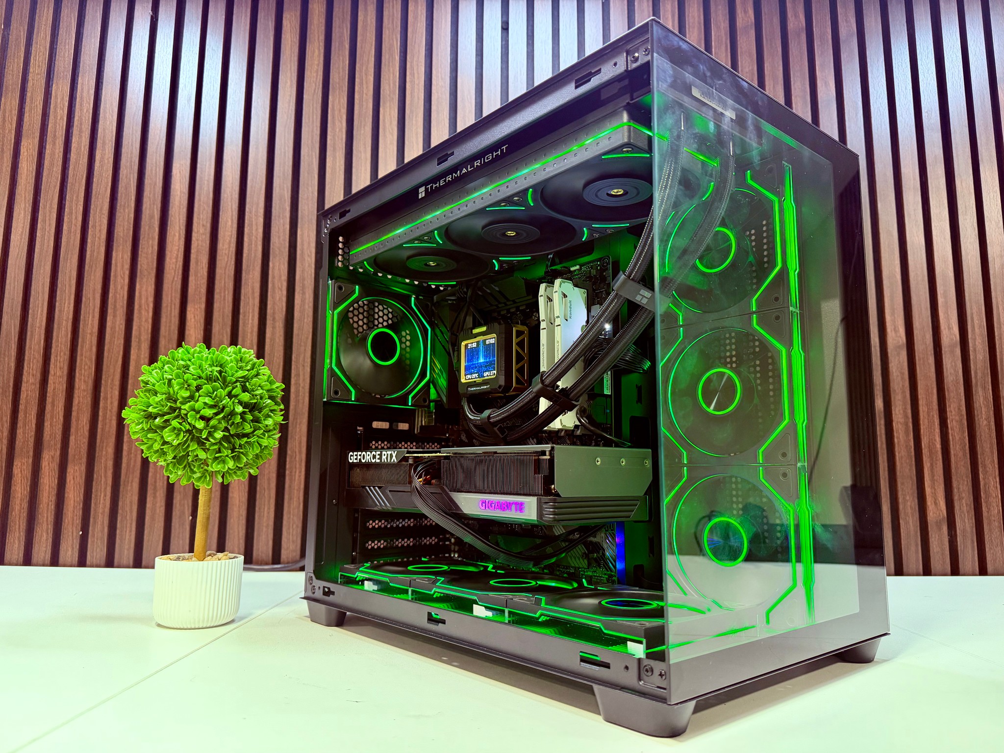 4070 Super | Ryzen 7 5800xt | 32GB DDR4 | 1TB M.2 | 850 W Gold PSU | Windows 11 Pro