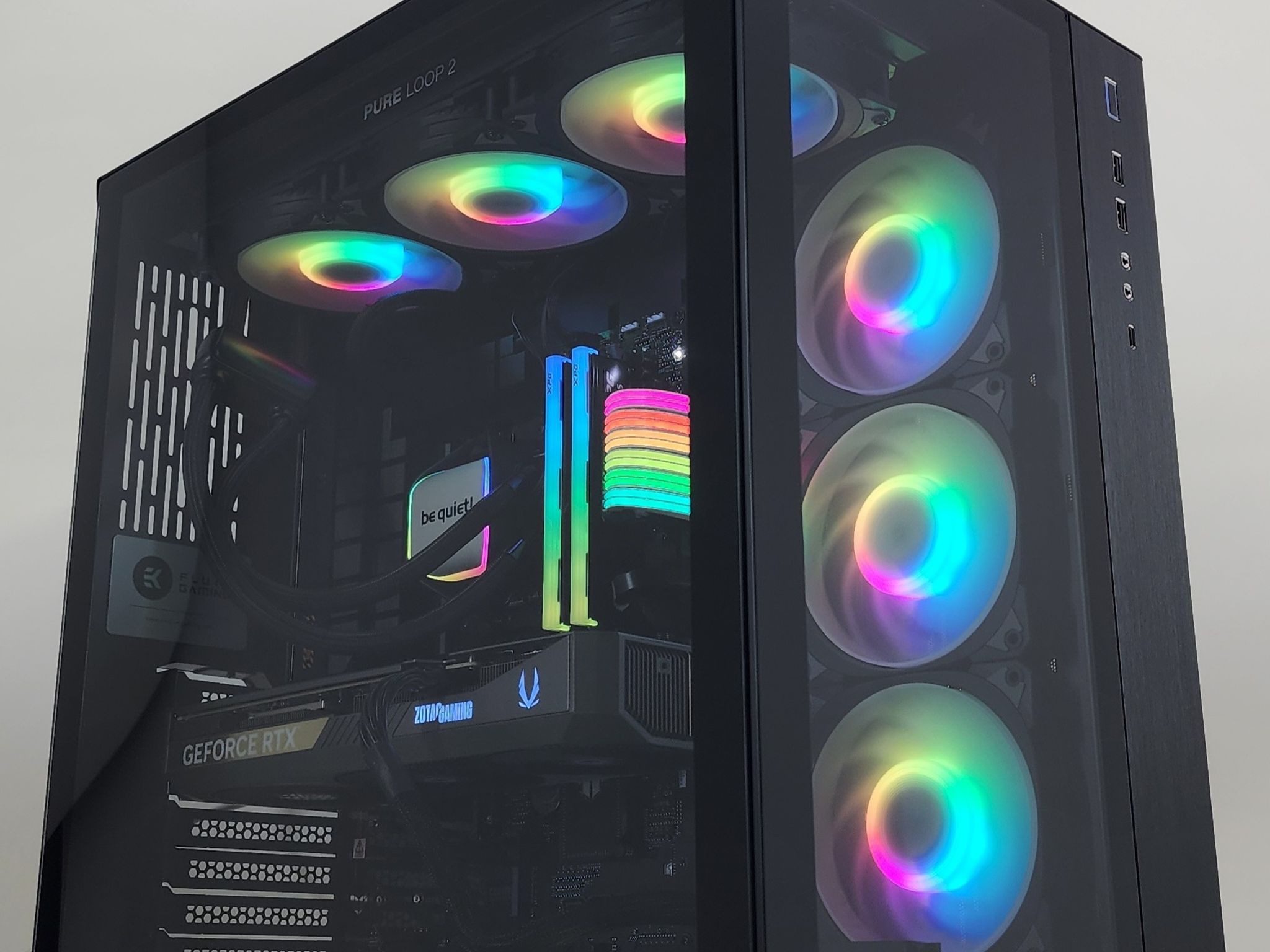 Gaming PC Ryzen 7 7800X3D 32GB RAM 1TB SSD RTX 5070 Ti 16GB Windows 11 Computer