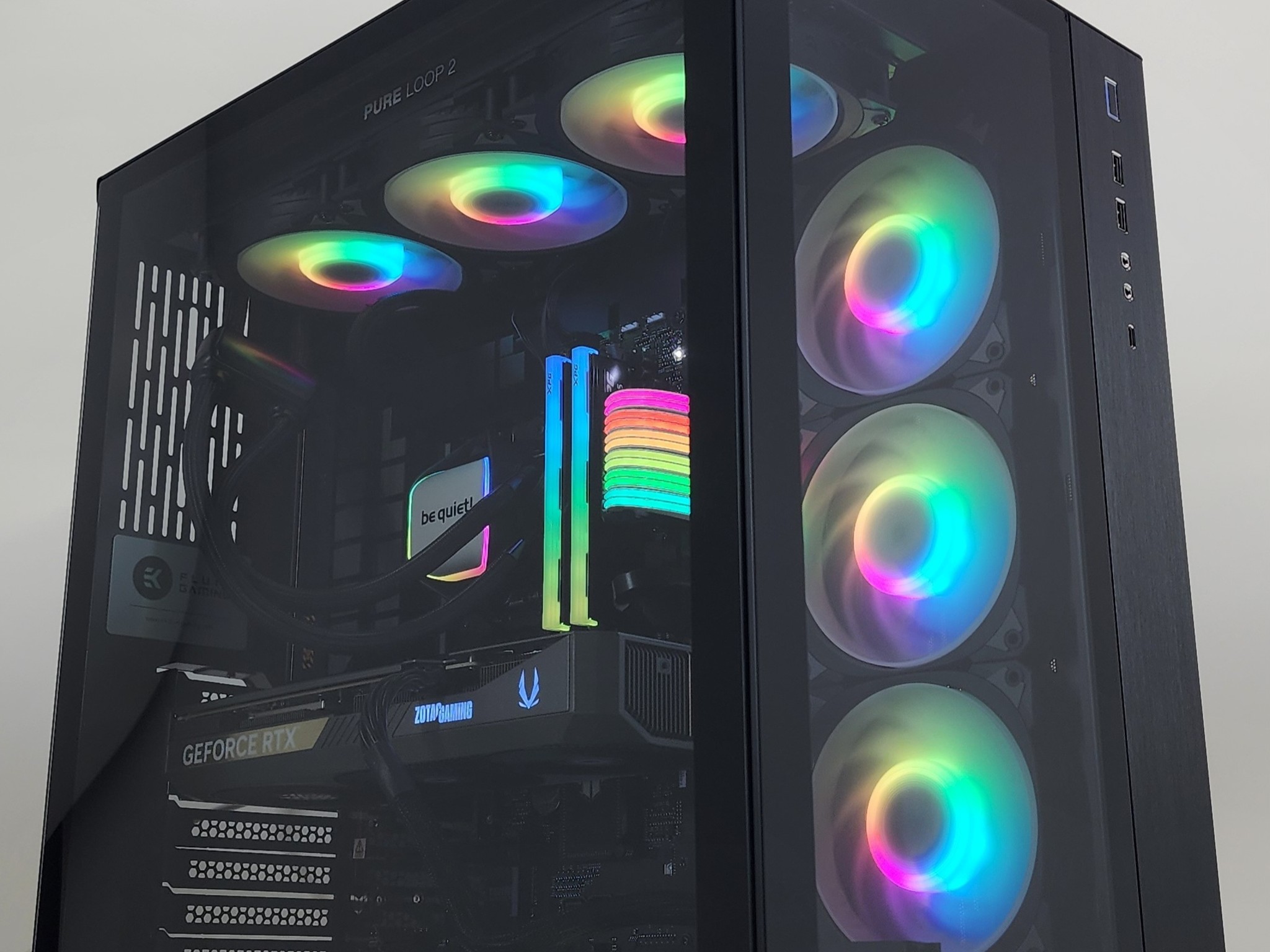 Gaming PC Ryzen 7 7800X3D 32GB RAM 1TB SSD RTX 5070 Ti 16GB Windows 11 Computer