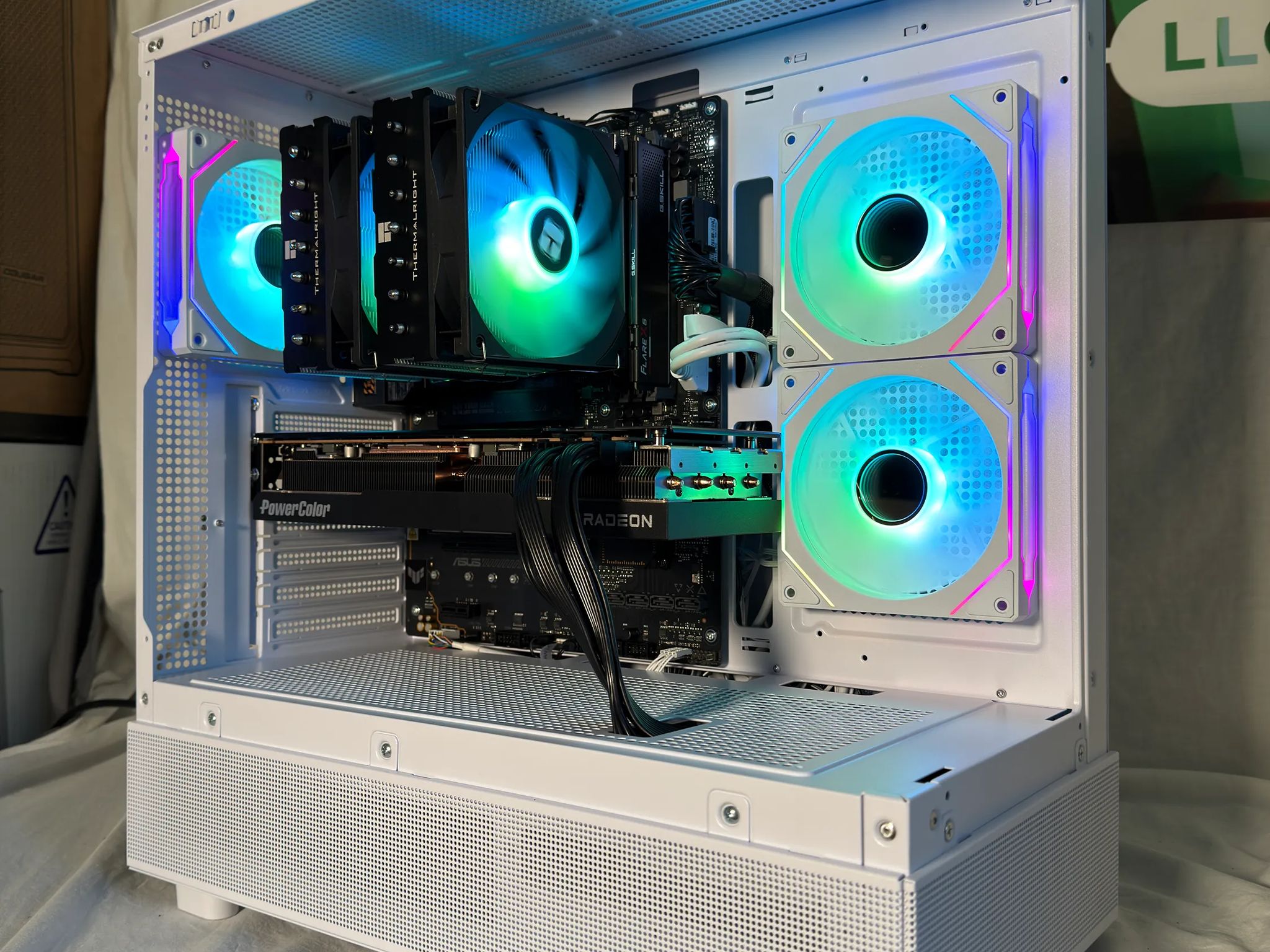 RX 7900 GRE GAMING PC Ryzen 7 7700X