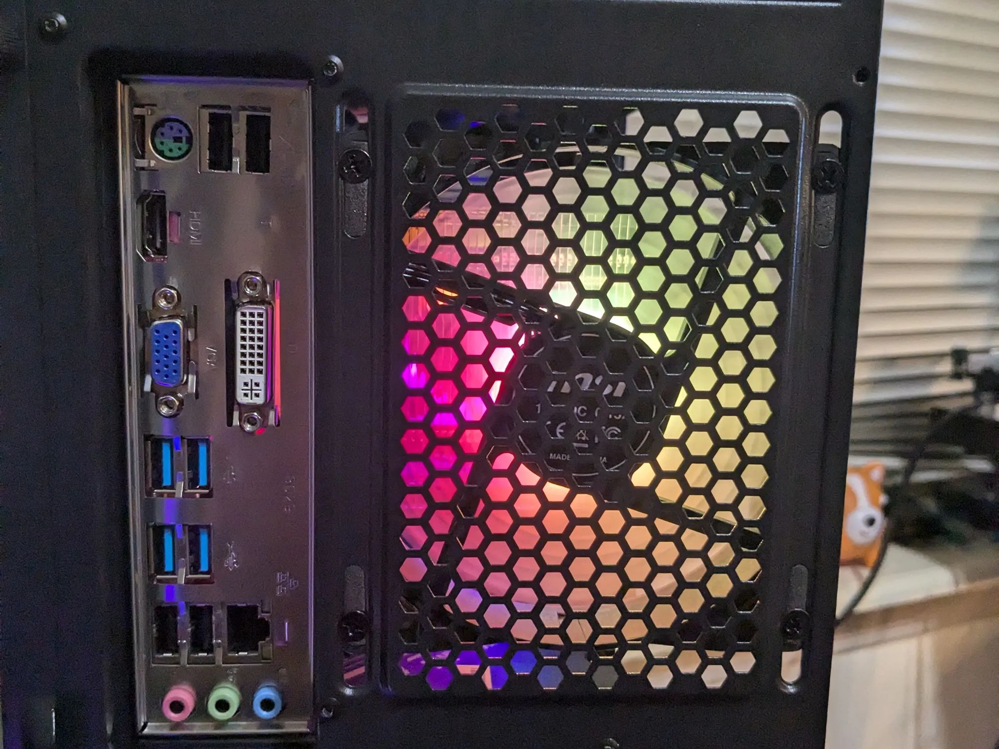 FREE SHIP|| 6x6 || i5-8500 6 Core, GTX 1660 SUPER 6GB, 32GB RAM, 480GB SSD, Win10, RGB, WiFi