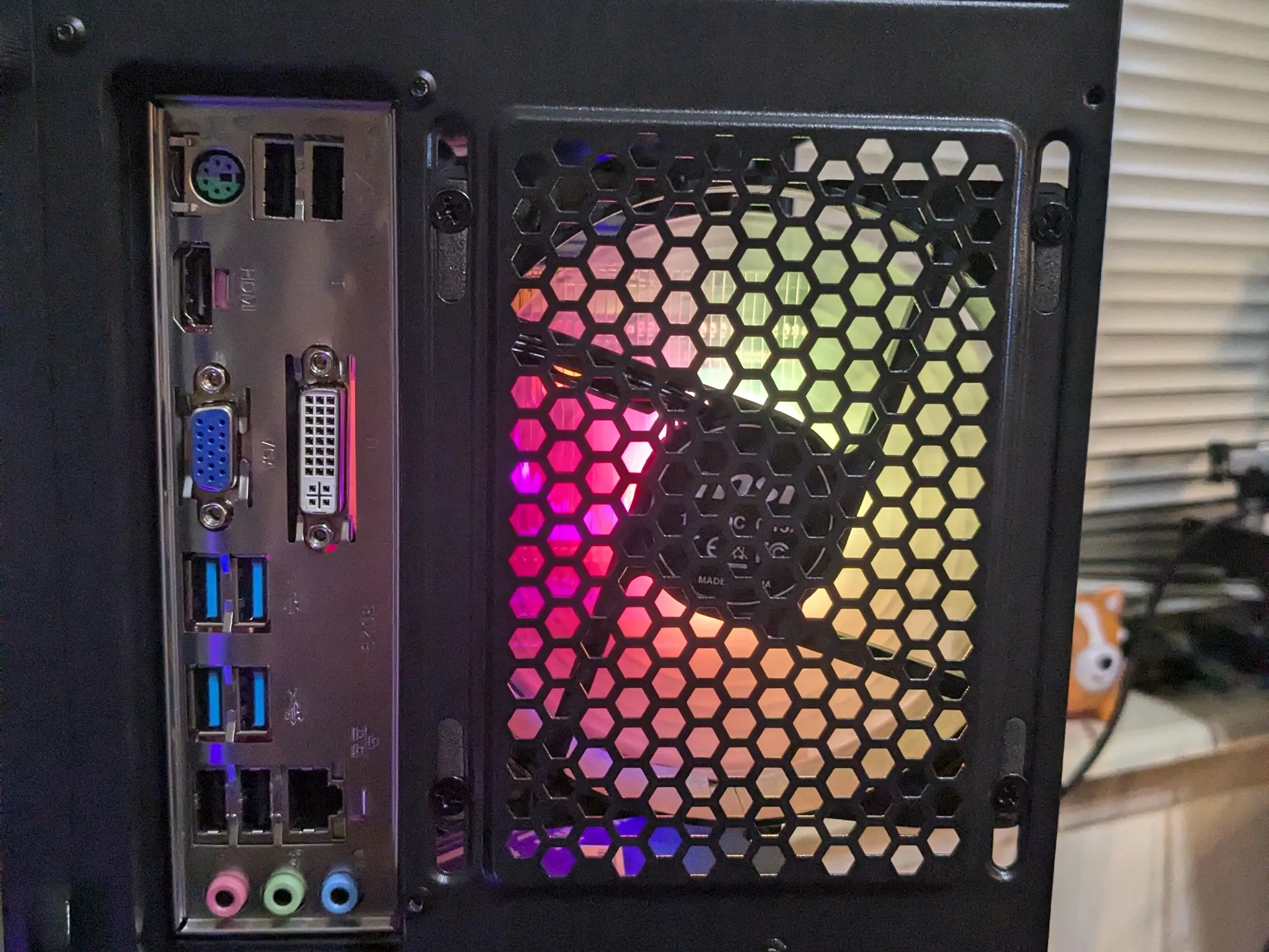 FREE SHIP|| 6x6 || i5-8500 6 Core, GTX 1660 SUPER 6GB, 32GB RAM, 480GB SSD, Win10, RGB, WiFi