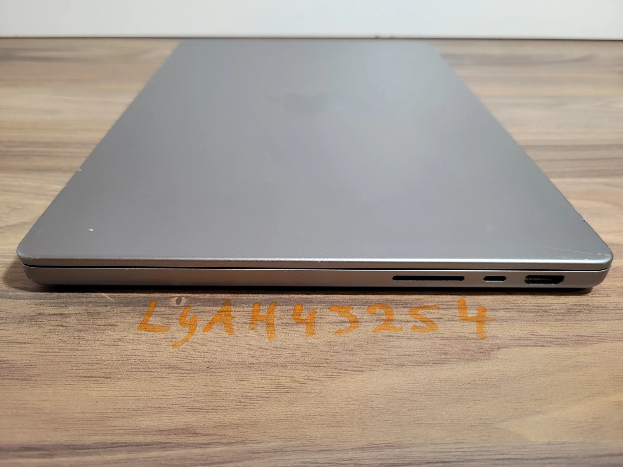 Apple Macbook Pro 2021 14 inch Laptop-M1 Pro 10 Core-1Tb-16Gb Ram