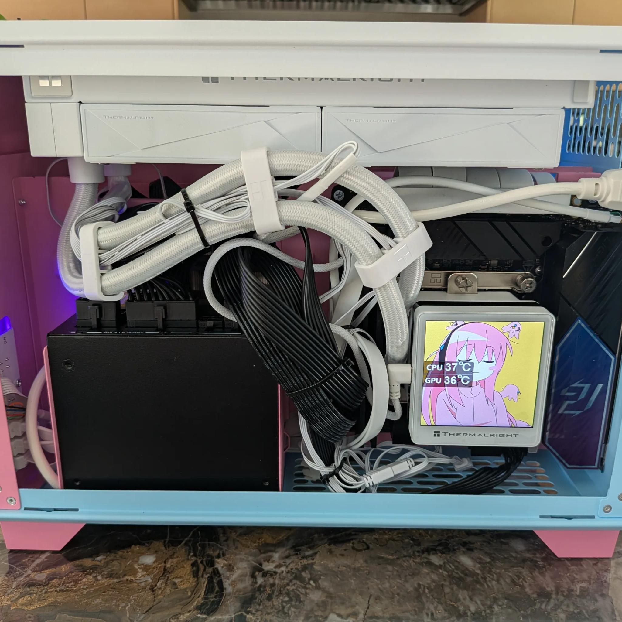 Bocchi the (AS)Rock - RX 9070, Intel Core Ultra 265K, 32 GB DDR5, 2 TB Gen 4 NVME, Liquid Cooled