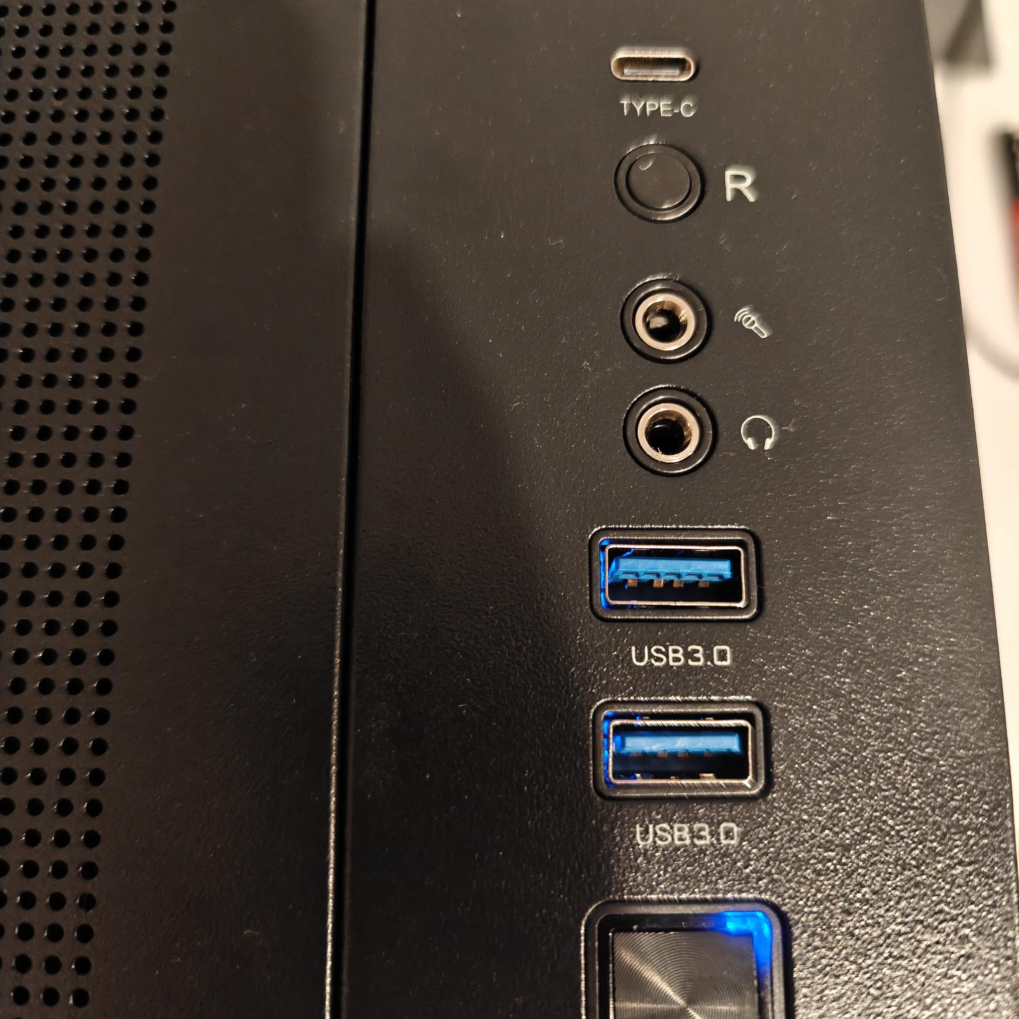 1440P - 4K - AMD Radeon RX 7900 XT - AMD Ryzen 7 7800X3D - 32GB DDR5 6000 RAM - 2TB SSD - Premium PC