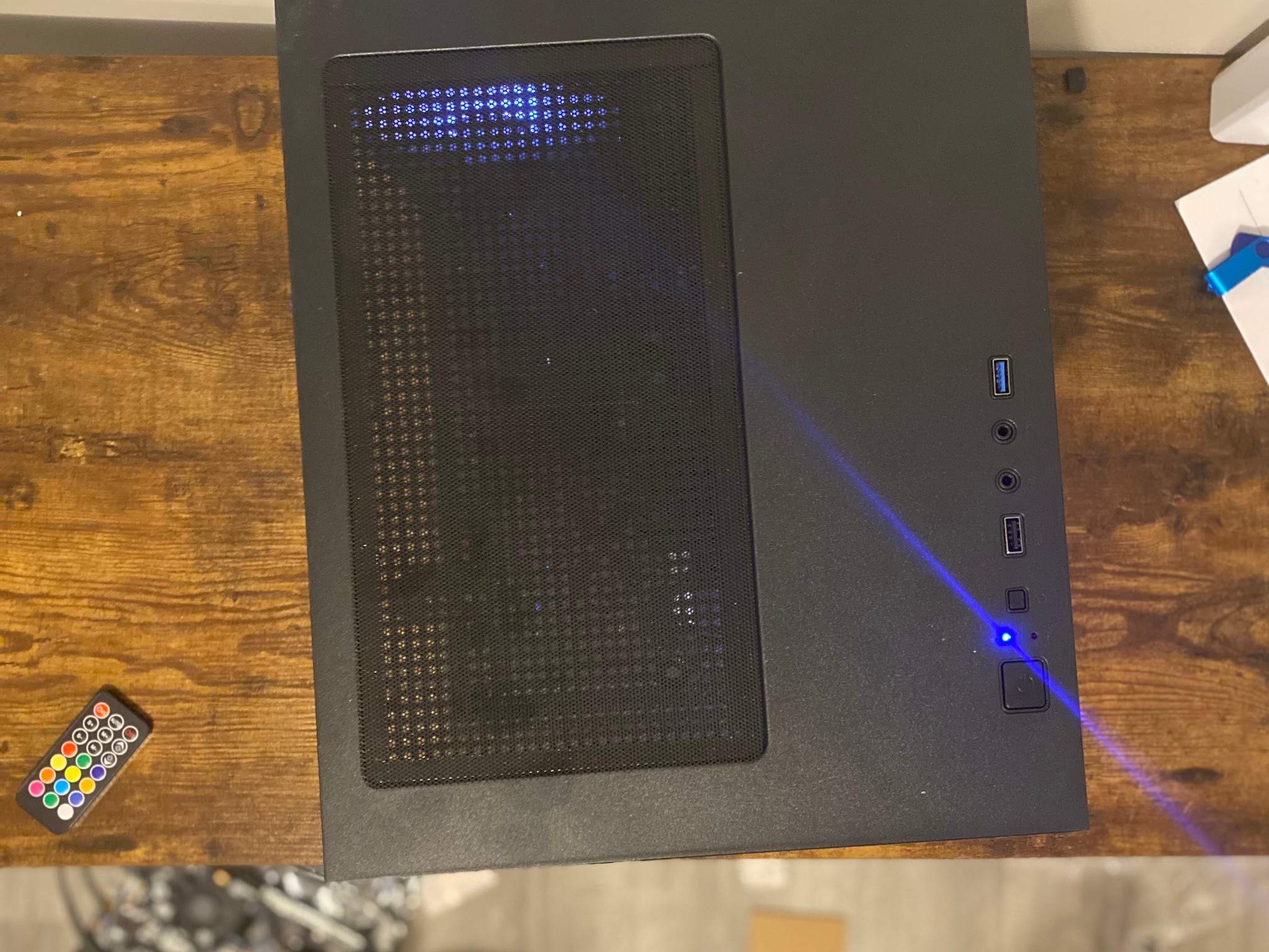 RX 5700xt | Ryzen 5 3600 | 16gb Ram | 512 Gb NVME ssd | wifi + windows 11
