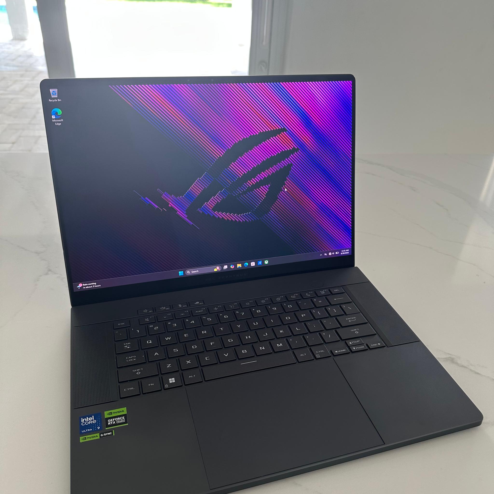 ASUS ROG Zephyrus G16 2024 - Core Ultra 9, RTX 4070, 16GB, 1TB, 240Hz QHD+