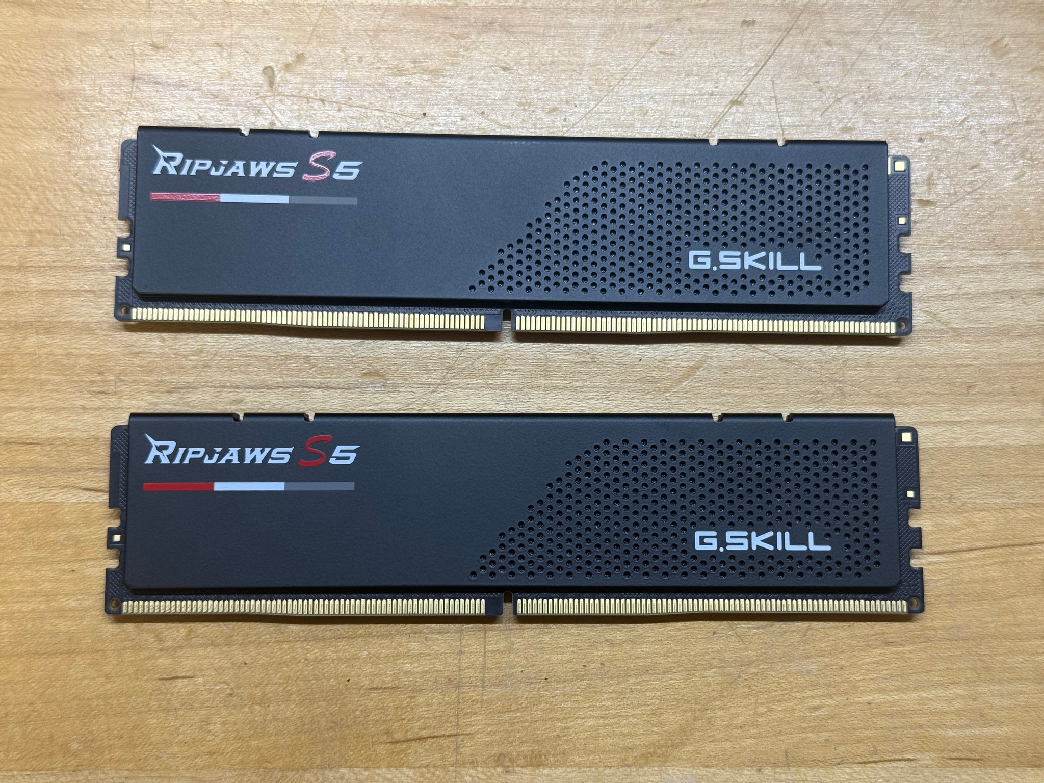G.SKILL Ripjaws S5 32GB (2x 16GB) DDR5-6000 CL36 (F5-6000J3636F16GX2-RS5K)