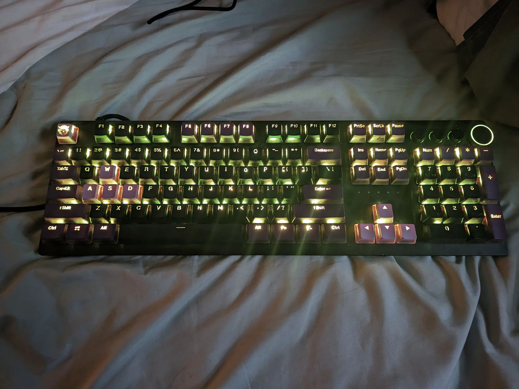 *GREAT CONDITION* Razer Huntsman V2 RGB Mechanical Keyboard + Razer Basilisk V3 RGB Mouse