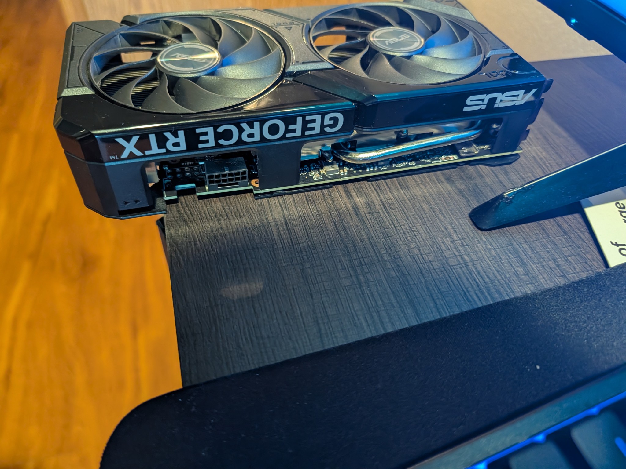 Asus DUAL GeForce RTX 4070 SUPER evo