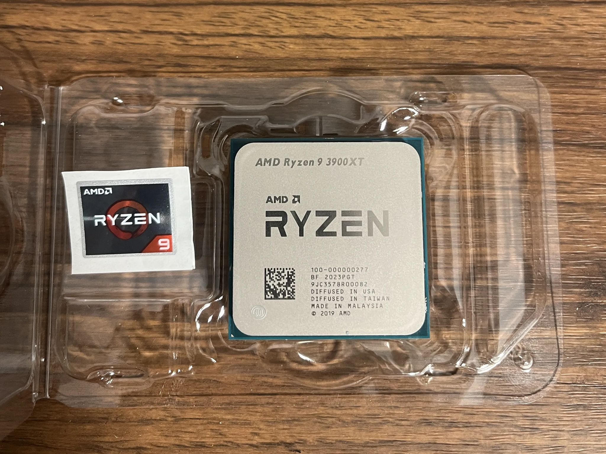 AMD Ryzen 9 3900XT Processor (4.7 GHz, 12 Cores, Socket AM4) 100-000000277