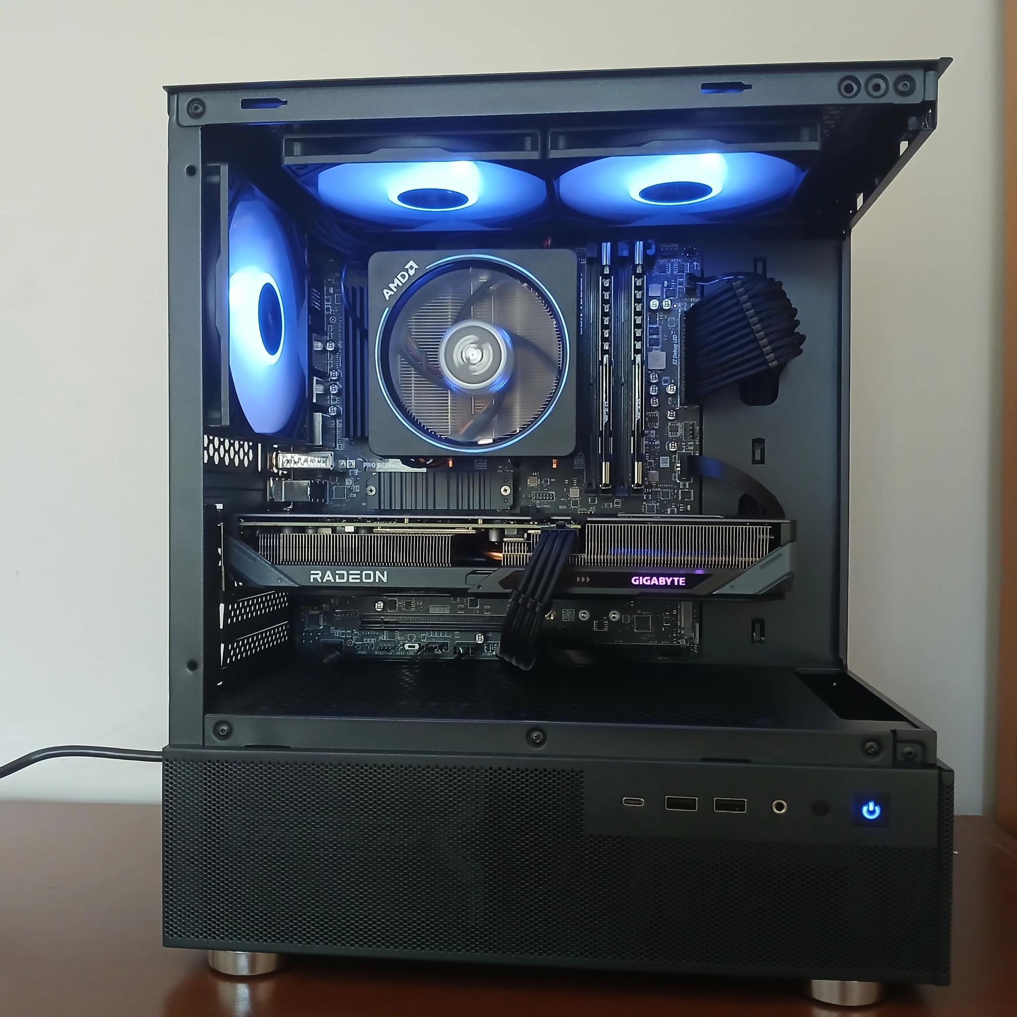 RX 9060XT 8GB | Ryzen 7 5800XT | 32GB RAM