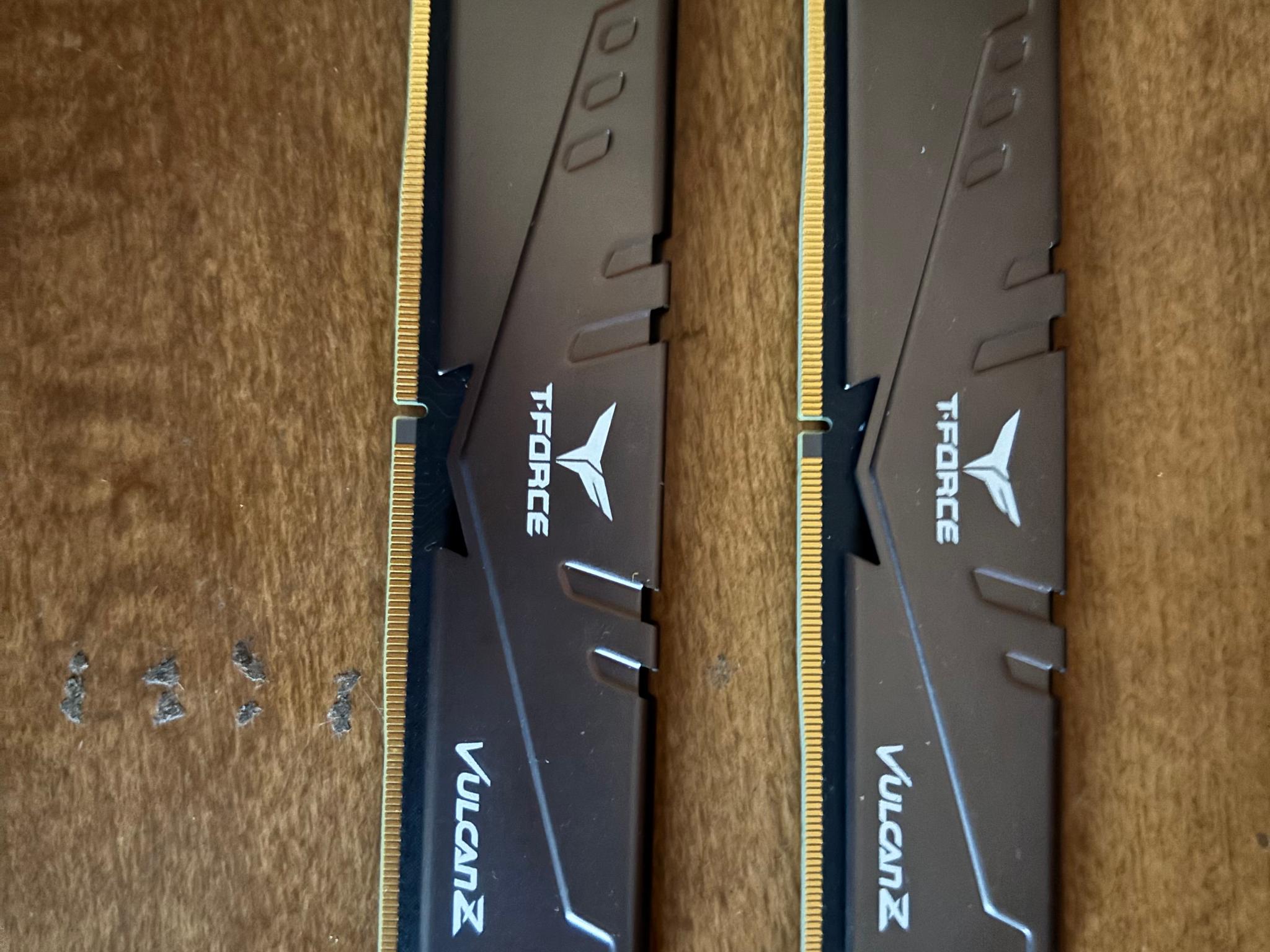 TEAMGROUP T-Force Vulcan Z 16GB (2x8GB) DDR4-3200 DIMM Desktop RAM